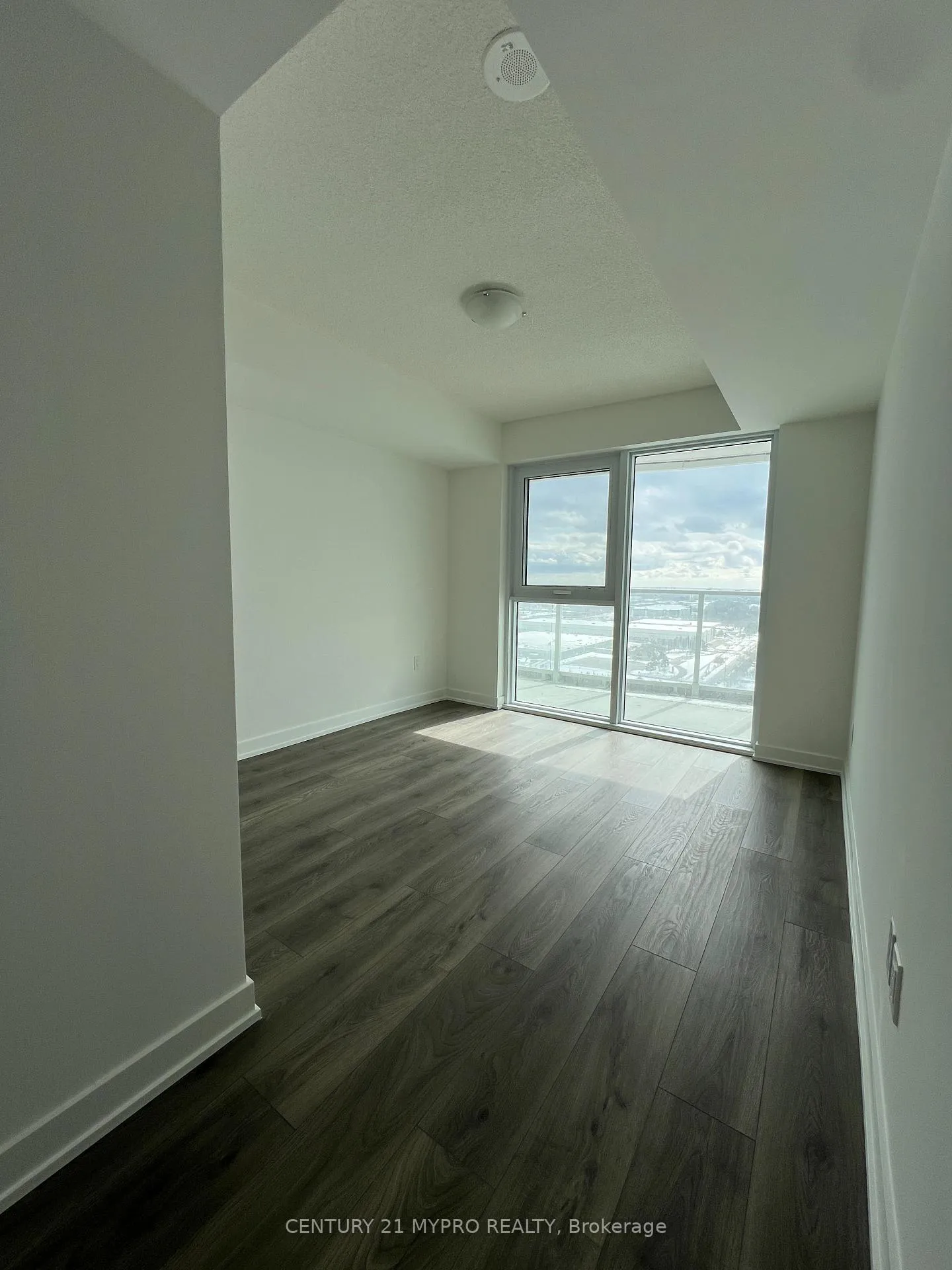 Photo 5 of Unit 2006, 1010 Sandy Beach Road, Pickering, Bay Ridges — HOMEH