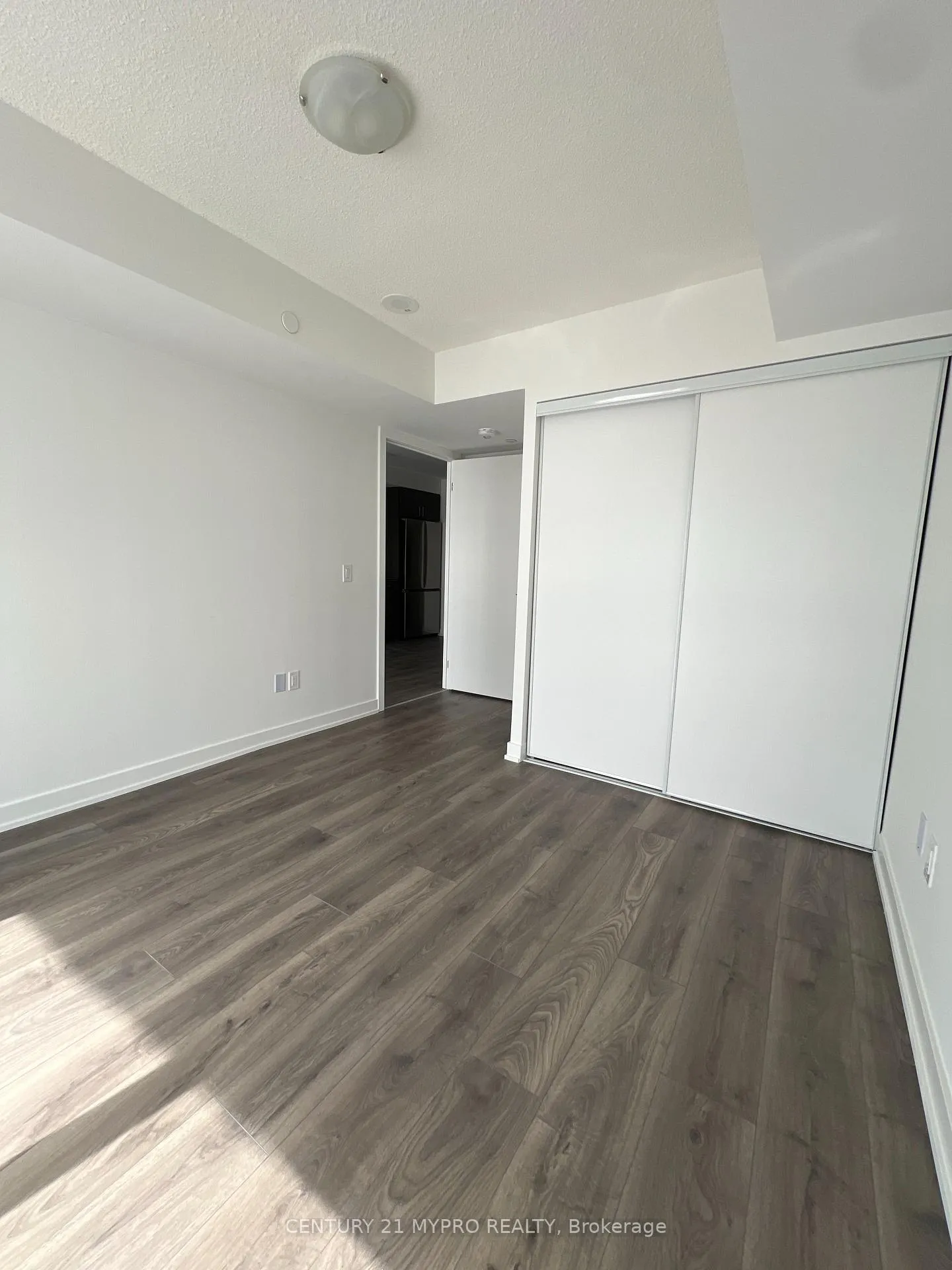 Photo 6 of Unit 2006, 1010 Sandy Beach Road, Pickering, Bay Ridges — HOMEH
