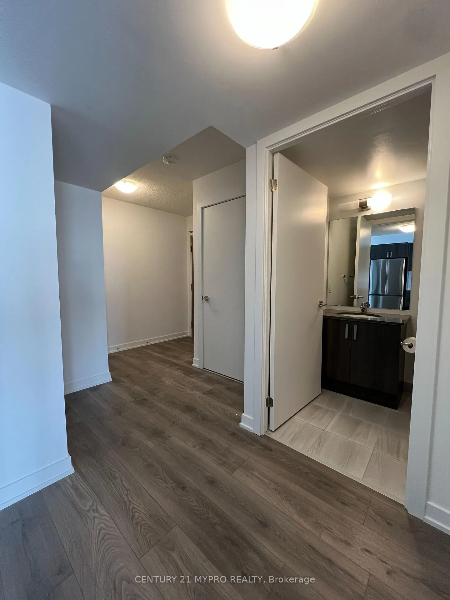 Photo 10 of Unit 2006, 1010 Sandy Beach Road, Pickering, Bay Ridges — HOMEH