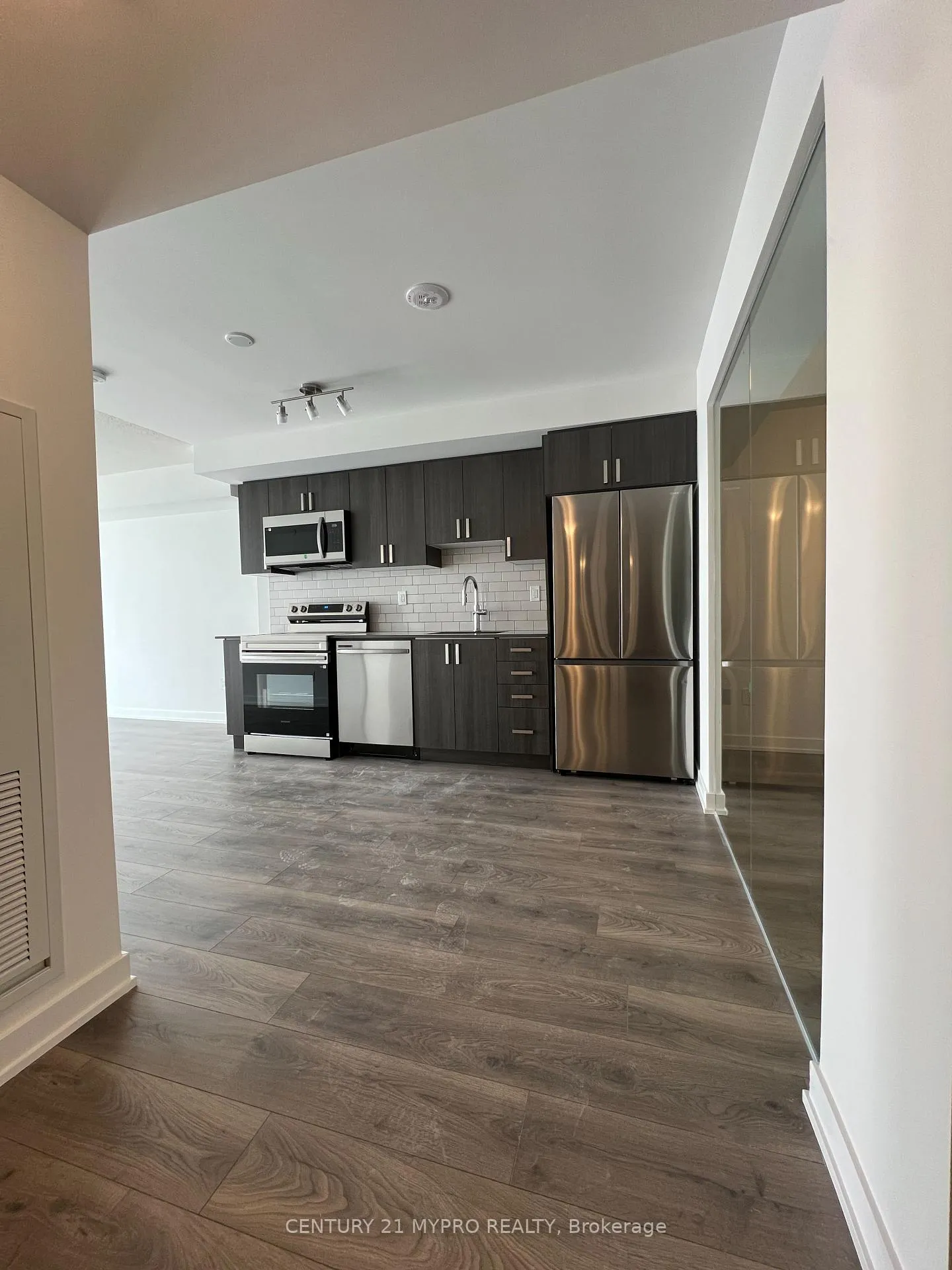 Photo 17 of Unit 2006, 1010 Sandy Beach Road, Pickering, Bay Ridges — HOMEH