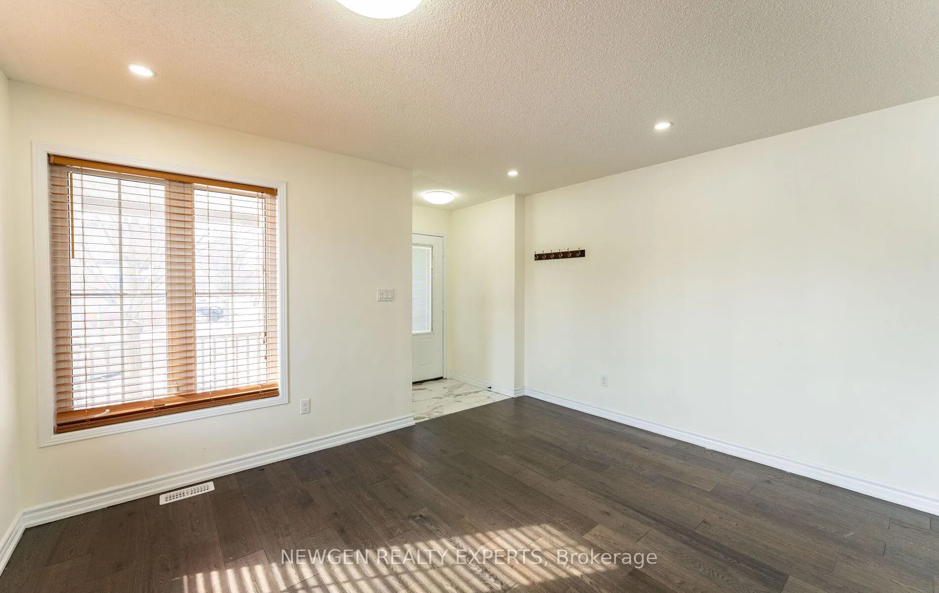 Photo 7 of 2319 Winlord Place N, Oshawa, Windfields — HOMEH