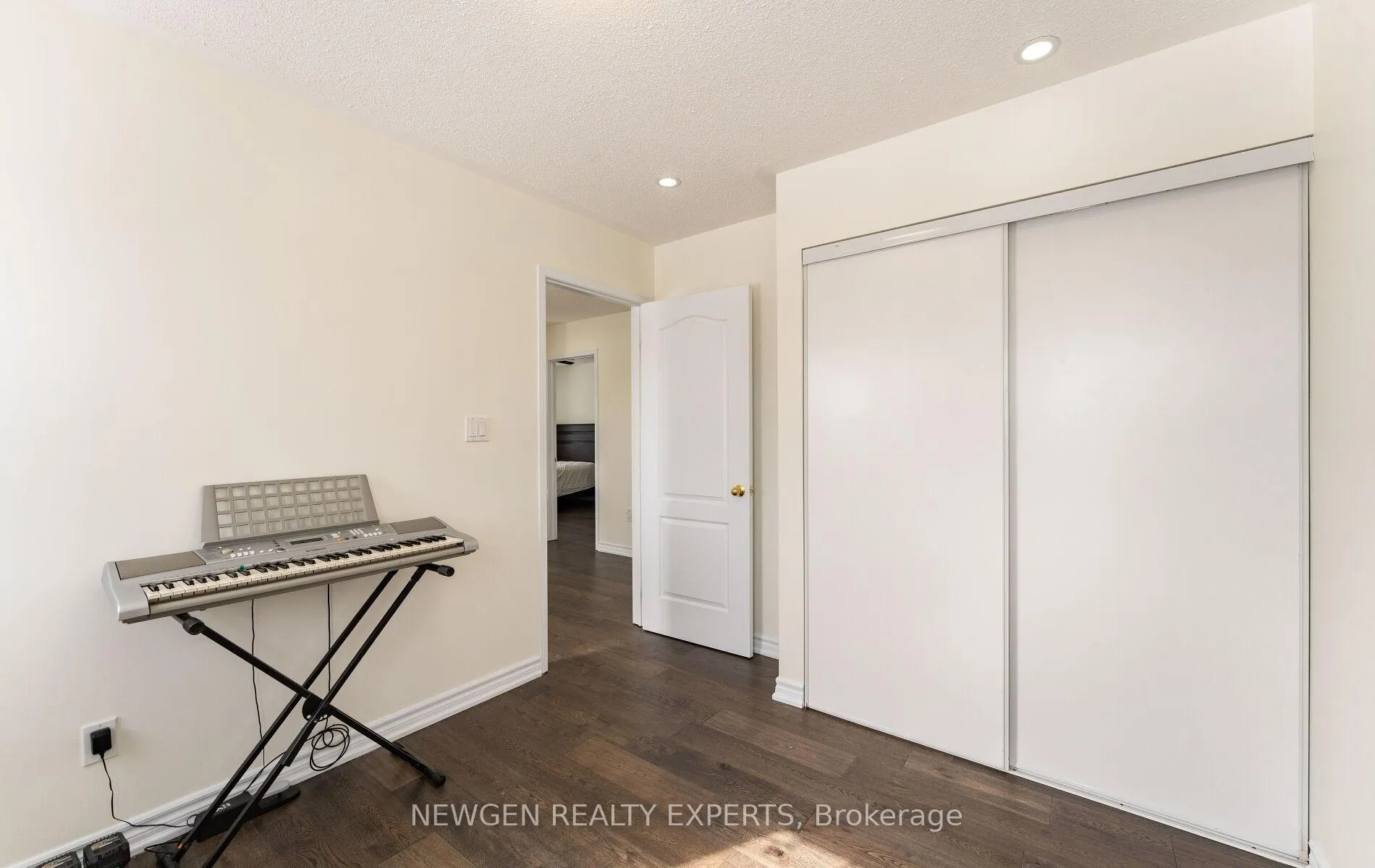 Photo 35 of 2319 Winlord Place N, Oshawa, Windfields — HOMEH