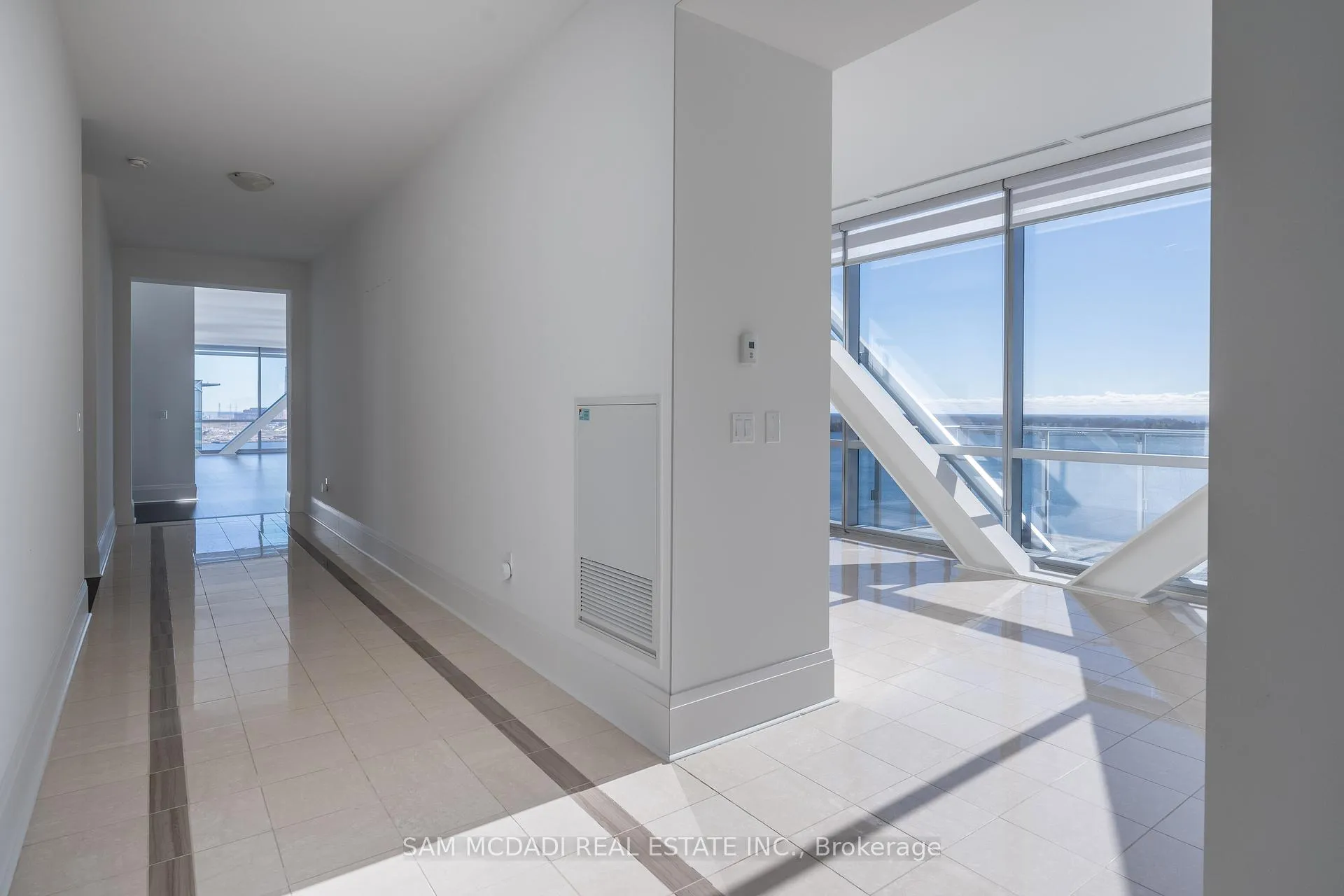 Photo 4 of Unit PH1404, 29 Queens Quay E, Toronto, Waterfront Communities — HOMEH