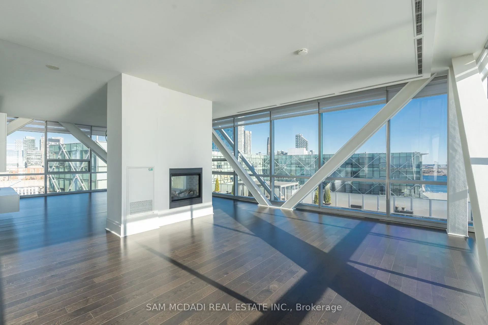 Photo 18 of Unit PH1404, 29 Queens Quay E, Toronto, Waterfront Communities — HOMEH