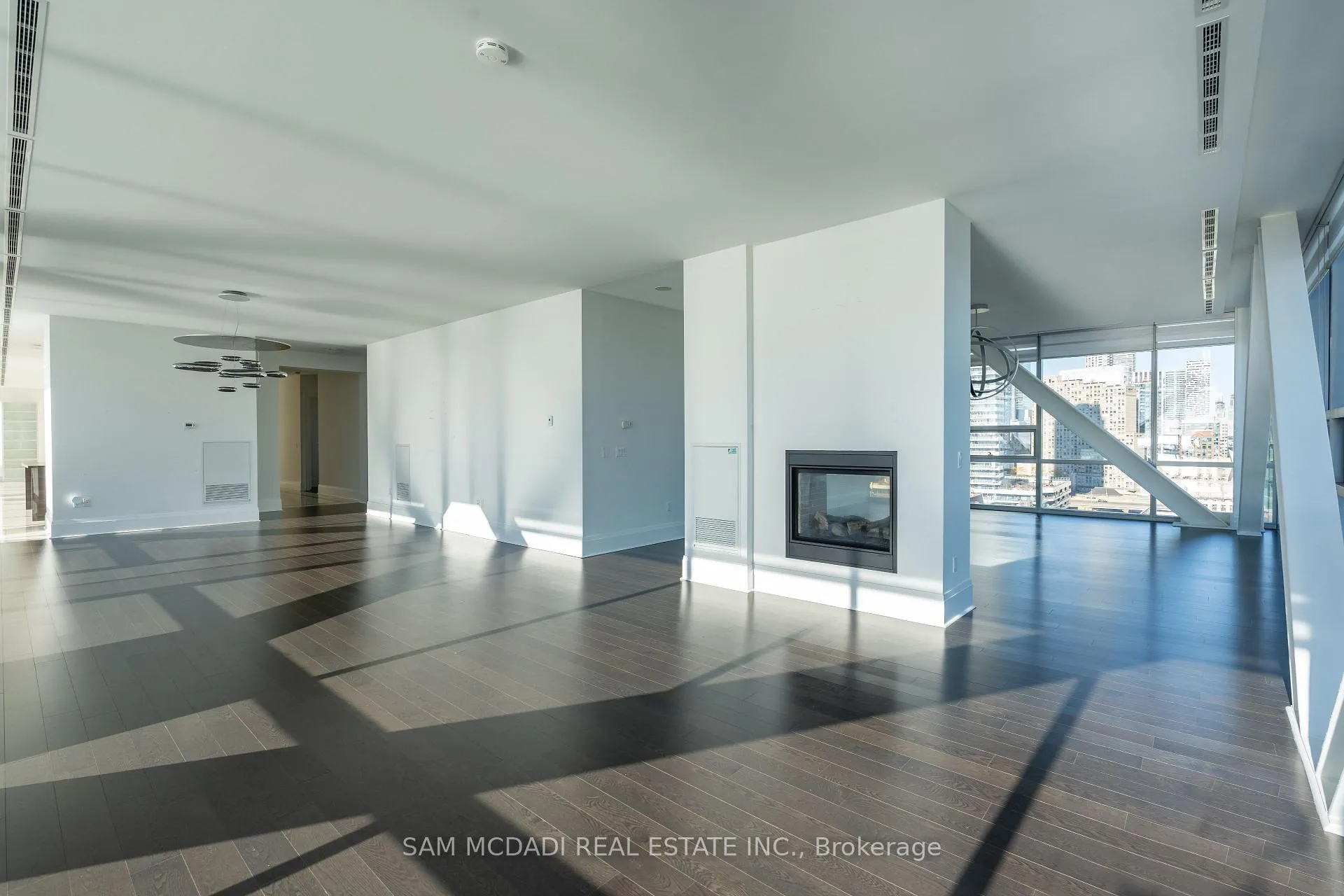 Photo 19 of Unit PH1404, 29 Queens Quay E, Toronto, Waterfront Communities — HOMEH