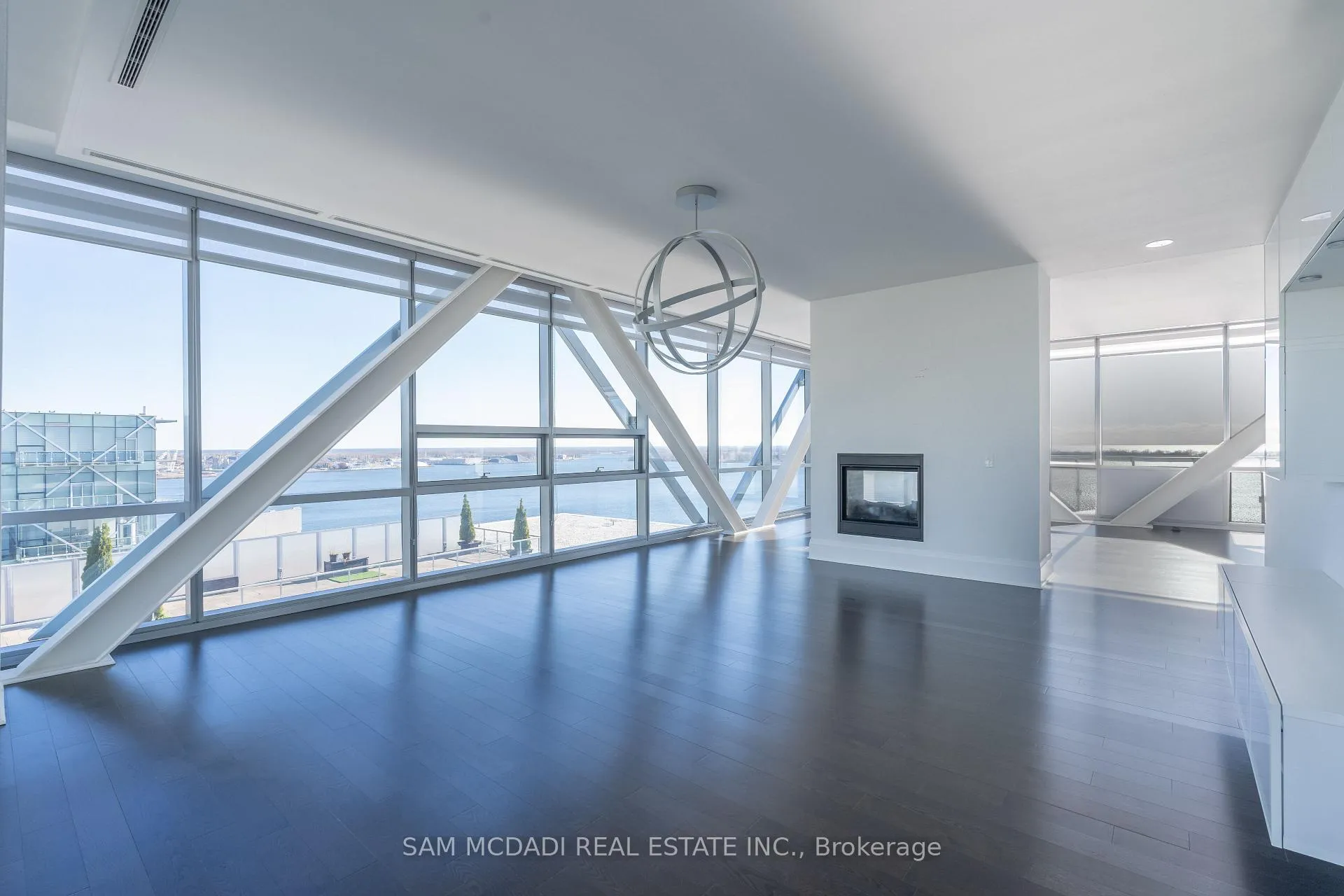 Photo 21 of Unit PH1404, 29 Queens Quay E, Toronto, Waterfront Communities — HOMEH