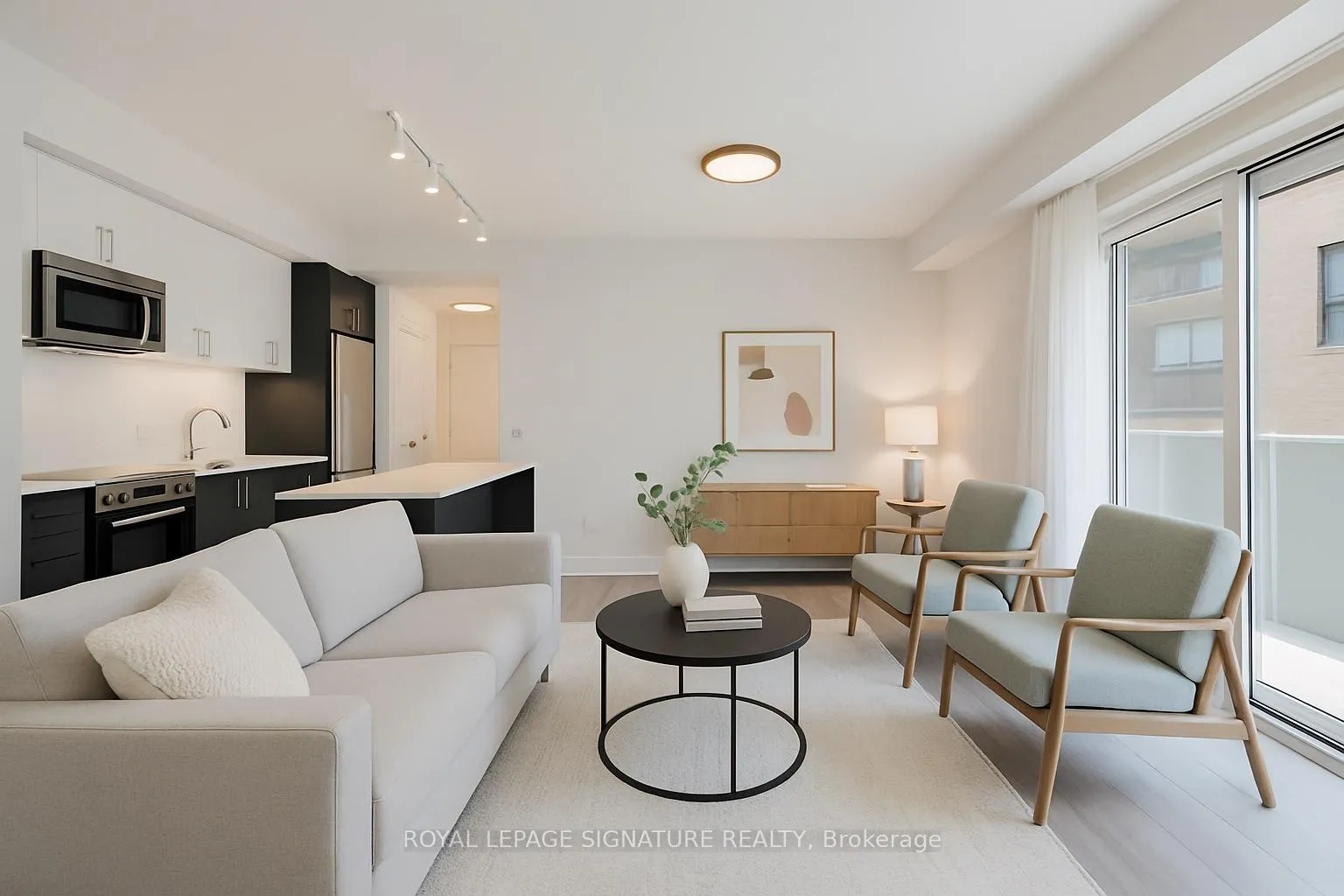 Front of Unit 803, 2525 Bathurst Street