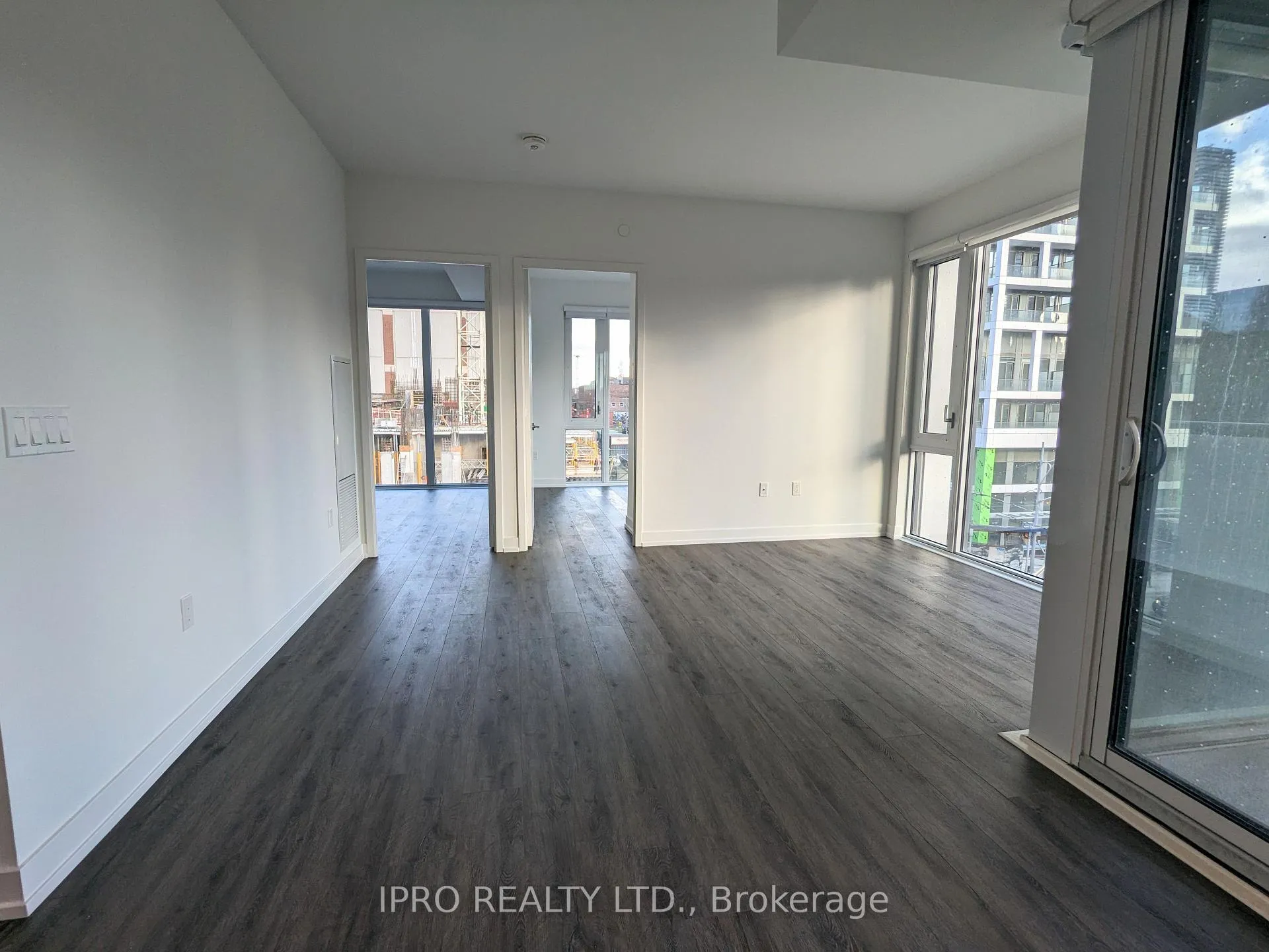 Photo 4 of Unit 318, 158 Front Street E, Toronto, Moss Park — HOMEH