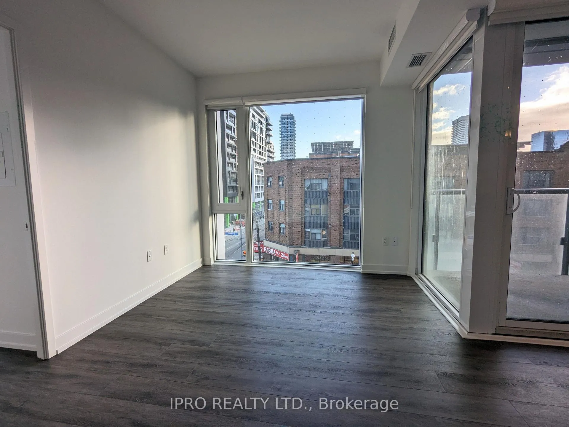 Photo 6 of Unit 318, 158 Front Street E, Toronto, Moss Park — HOMEH