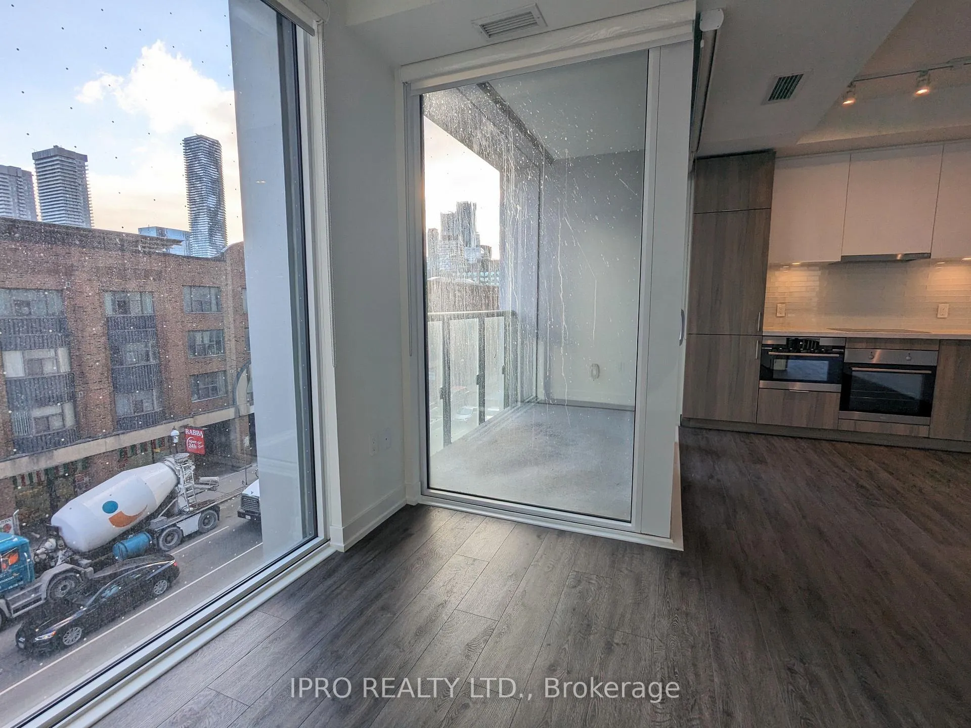 Photo 8 of Unit 318, 158 Front Street E, Toronto, Moss Park — HOMEH