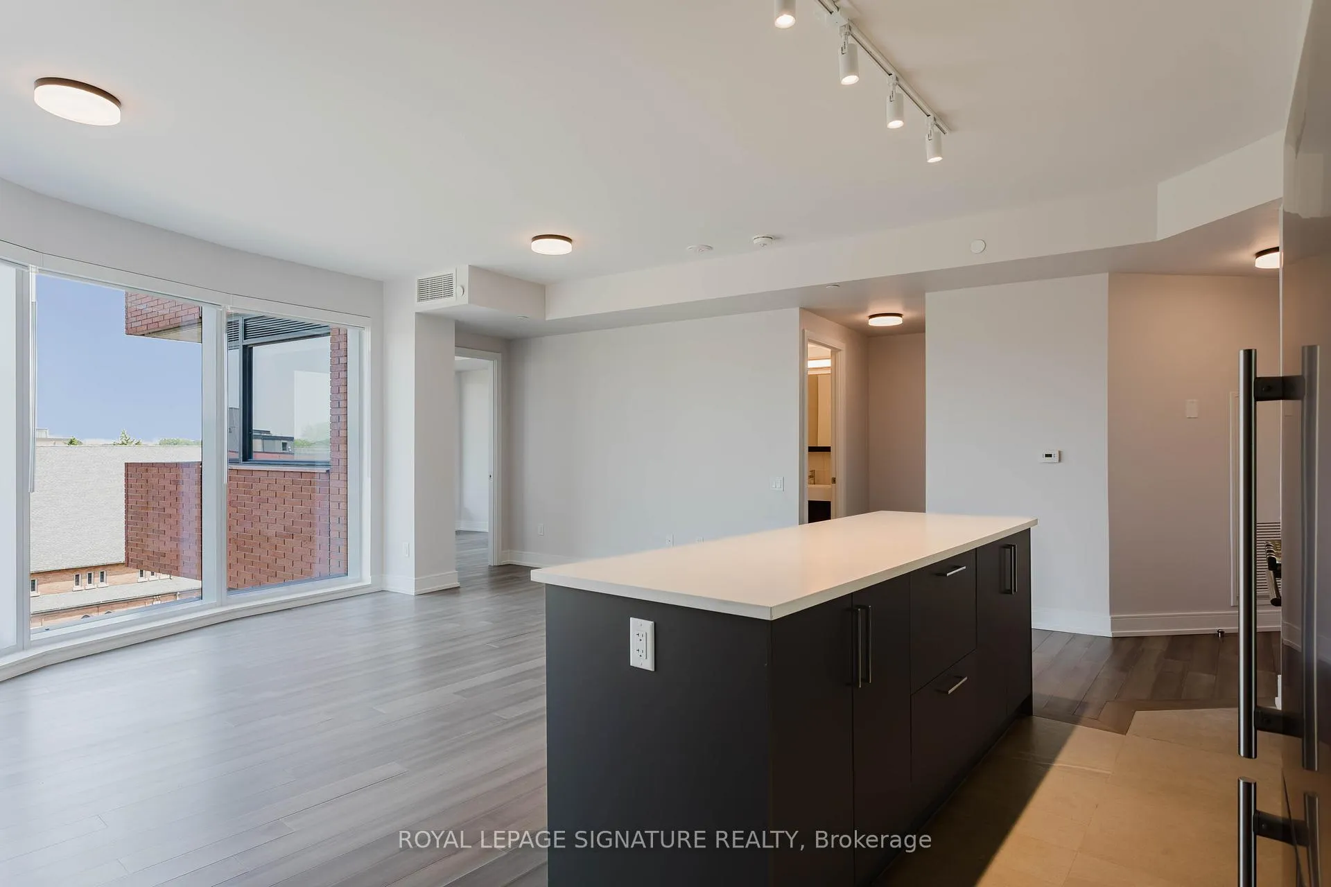 Photo 4 of Unit 607, 2525 Bathurst Street, Toronto, Forest Hill North — HOMEH