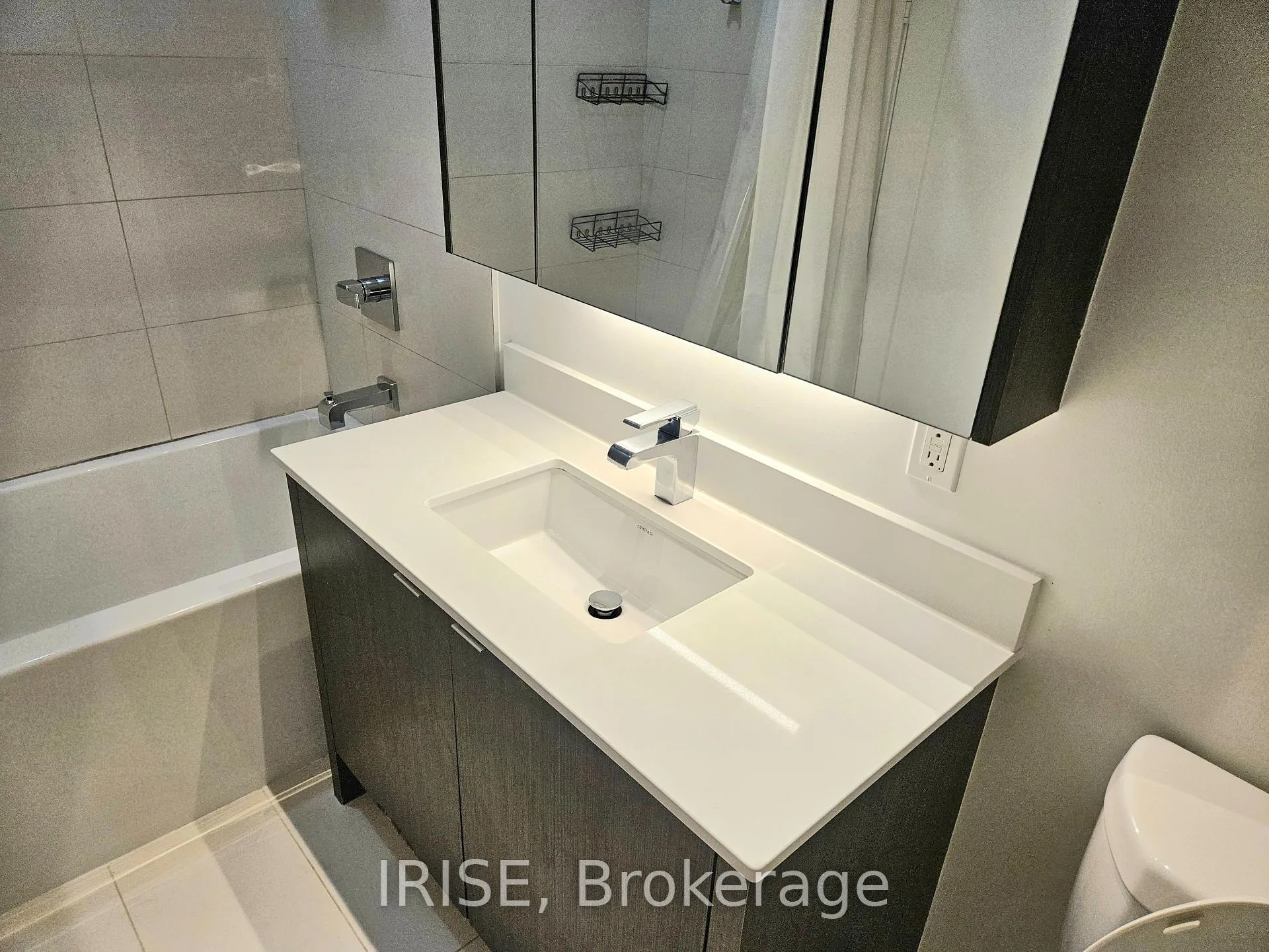 Photo 16 of Unit Ph27, 1 Edgewater Drive, Toronto, Waterfront Communities — HOMEH