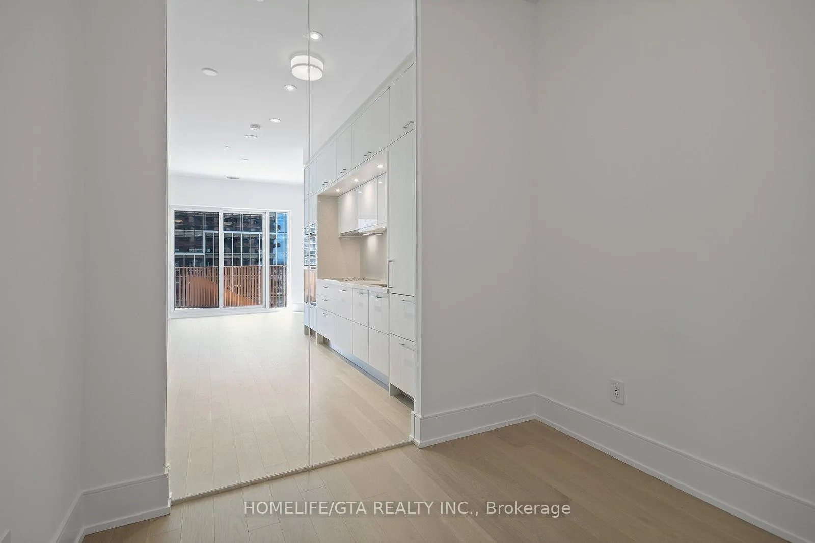 Photo 5 of Unit 626, 155 Merchants' Wharf, Toronto, Waterfront Communities — HOMEH
