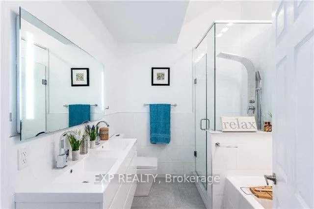 Photo 5 of Unit Upper, 122 Parkmount Road, Toronto, Greenwood-Coxwell — HOMEH