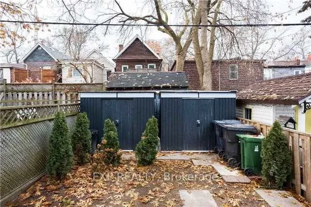 Photo 8 of Unit Upper, 122 Parkmount Road, Toronto, Greenwood-Coxwell — HOMEH
