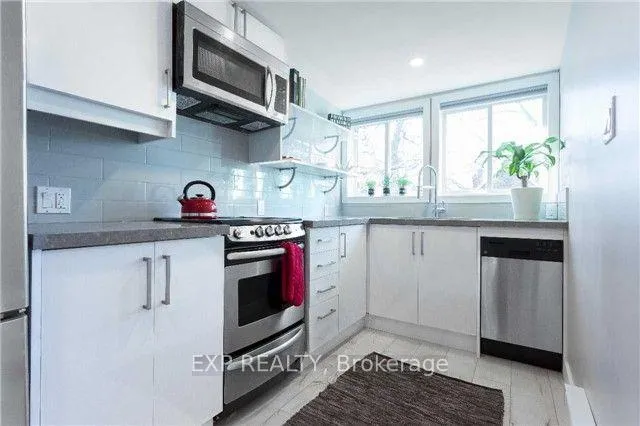 Photo 14 of Unit Upper, 122 Parkmount Road, Toronto, Greenwood-Coxwell — HOMEH