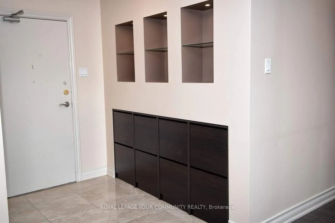 Photo 3 of Unit 1501, 8111 Yonge Street, Markham, Royal Orchard — HOMEH
