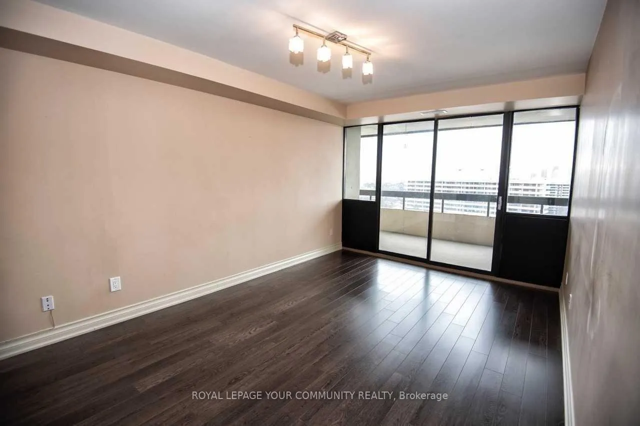 Photo 7 of Unit 1501, 8111 Yonge Street, Markham, Royal Orchard — HOMEH