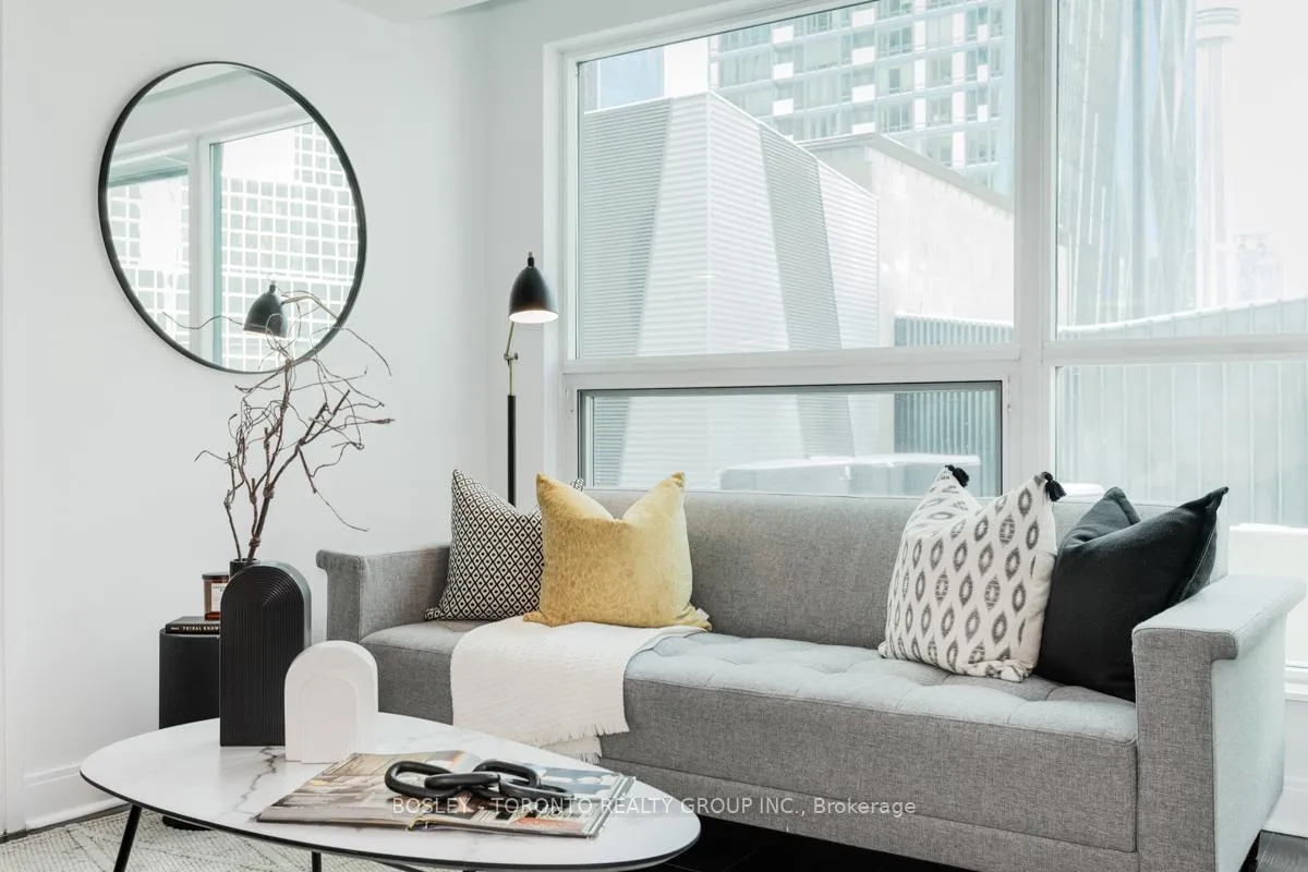 Photo 3 of Unit 606, 1 Scott Street, Toronto, Waterfront Communities — HOMEH