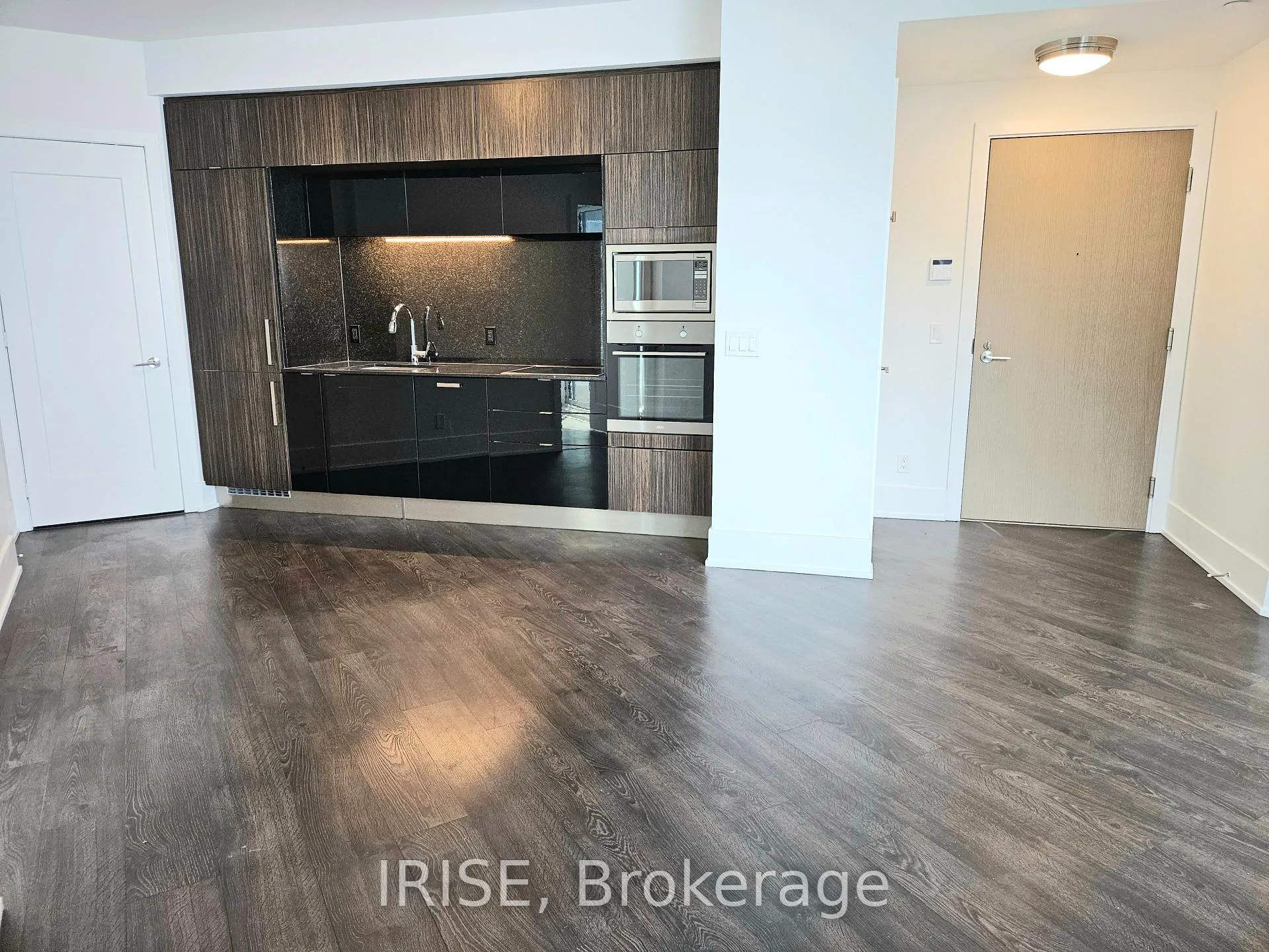 Photo 3 of Unit Ph13, 1 Edgewater Drive, Toronto, Waterfront Communities — HOMEH