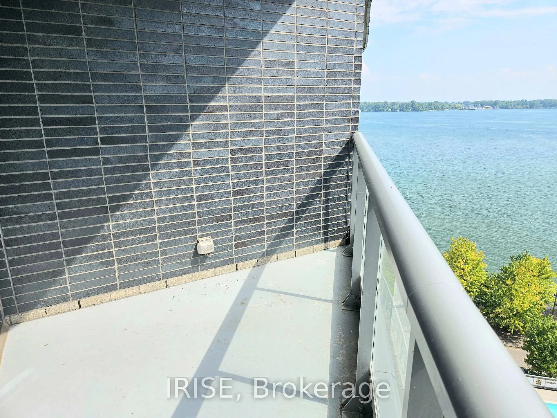 Photo 9 of Unit Ph13, 1 Edgewater Drive, Toronto, Waterfront Communities — HOMEH