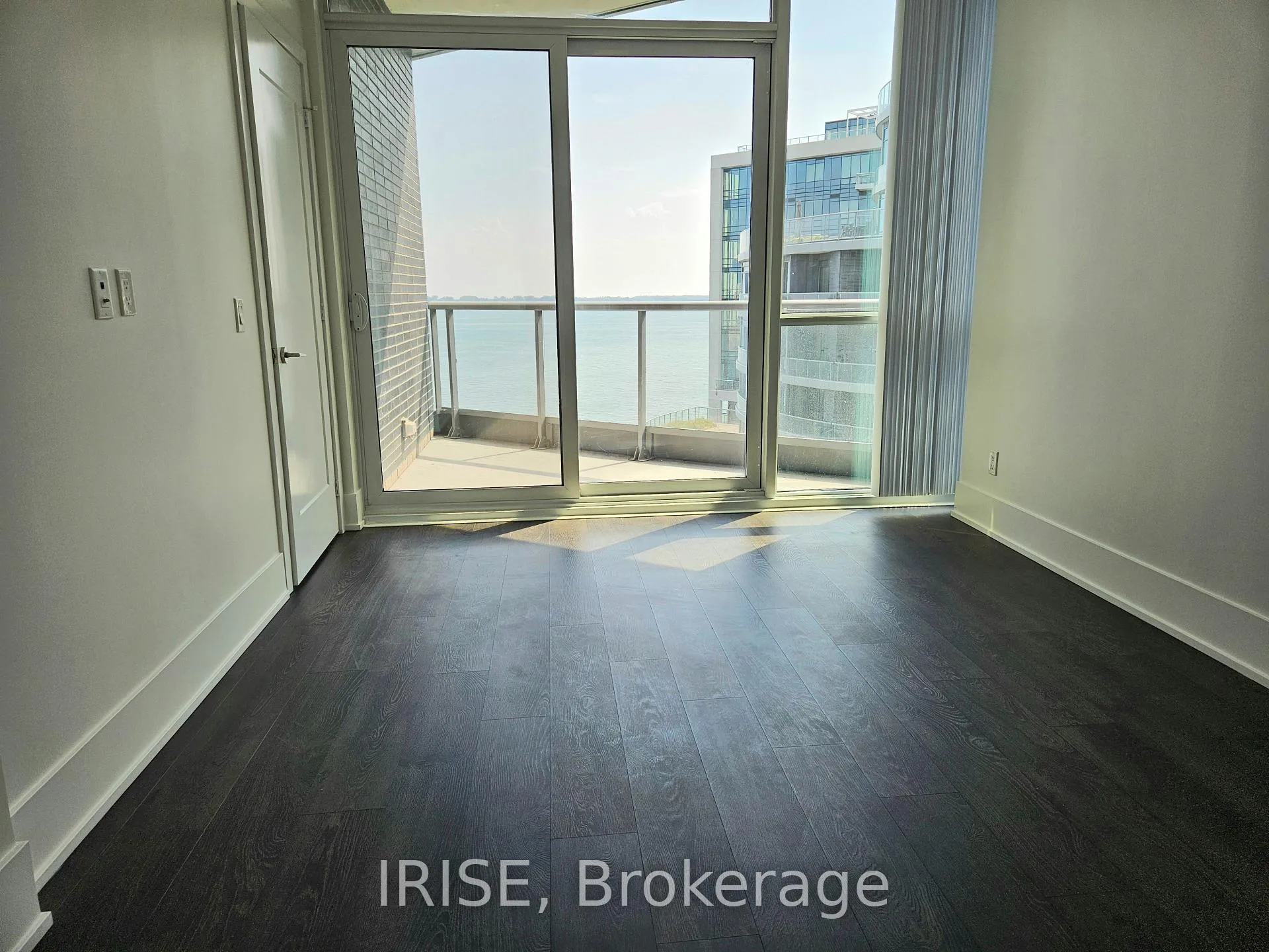 Photo 10 of Unit Ph13, 1 Edgewater Drive, Toronto, Waterfront Communities — HOMEH