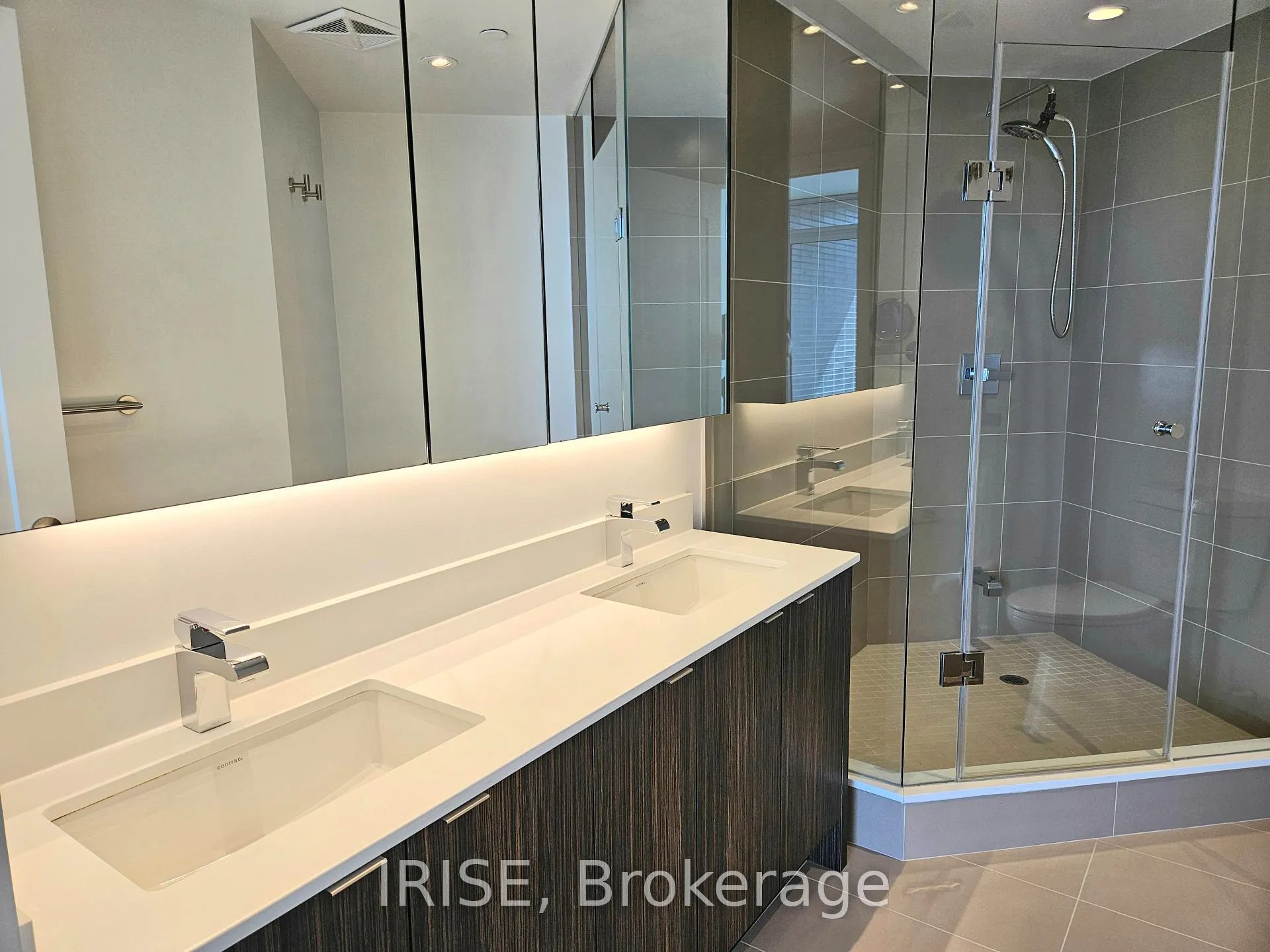 Photo 12 of Unit Ph13, 1 Edgewater Drive, Toronto, Waterfront Communities — HOMEH