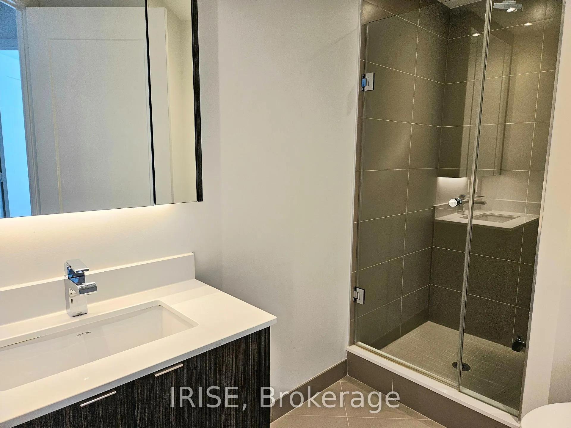 Photo 16 of Unit Ph13, 1 Edgewater Drive, Toronto, Waterfront Communities — HOMEH