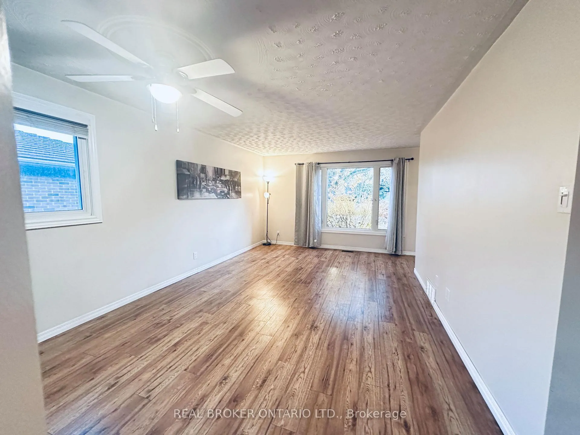 Photo 4 of Unit UPPER, 60 Sandsprings Crescent, Kitchener — HOMEH