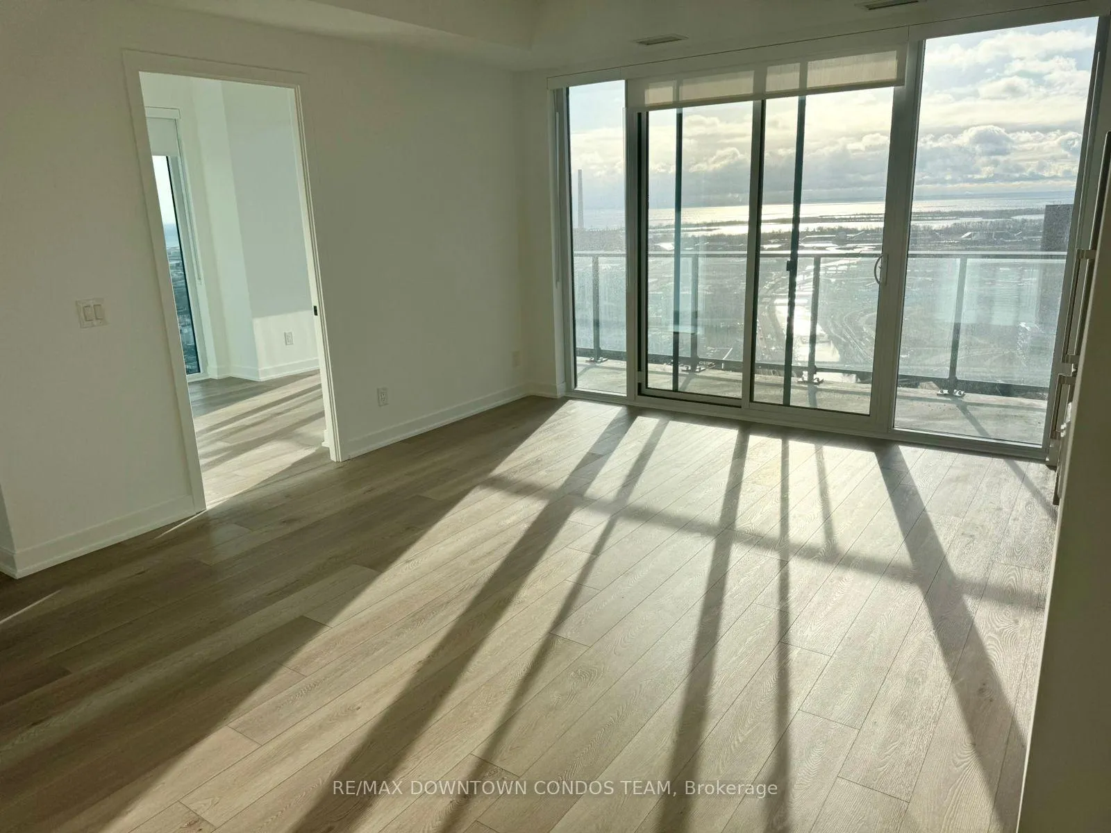 Photo 15 of Unit 3502, 5 Defries Street, Toronto, Regent Park — HOMEH