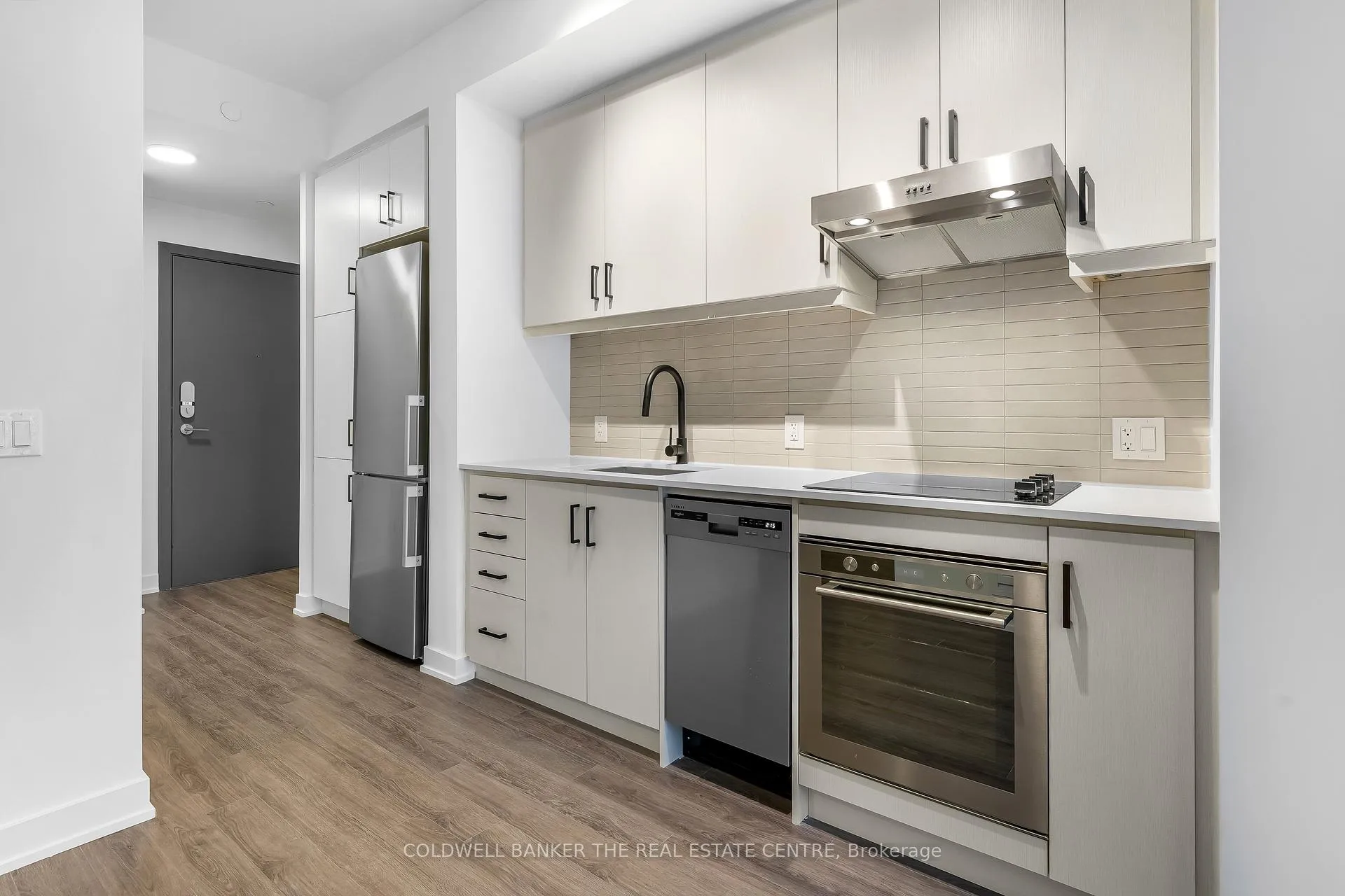 Photo 3 of Unit 717, 9 Tecumseth St. Street, Toronto, Niagara — HOMEH
