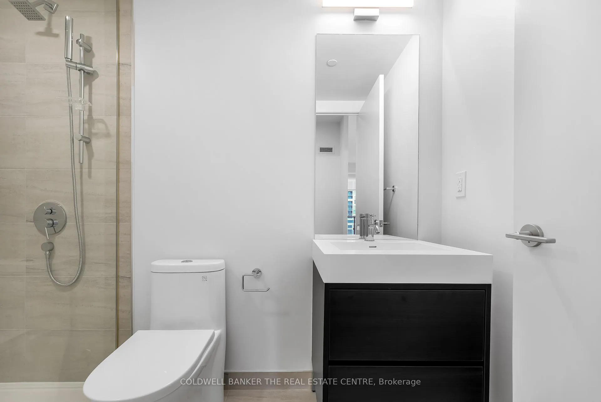 Photo 14 of Unit 717, 9 Tecumseth St. Street, Toronto, Niagara — HOMEH