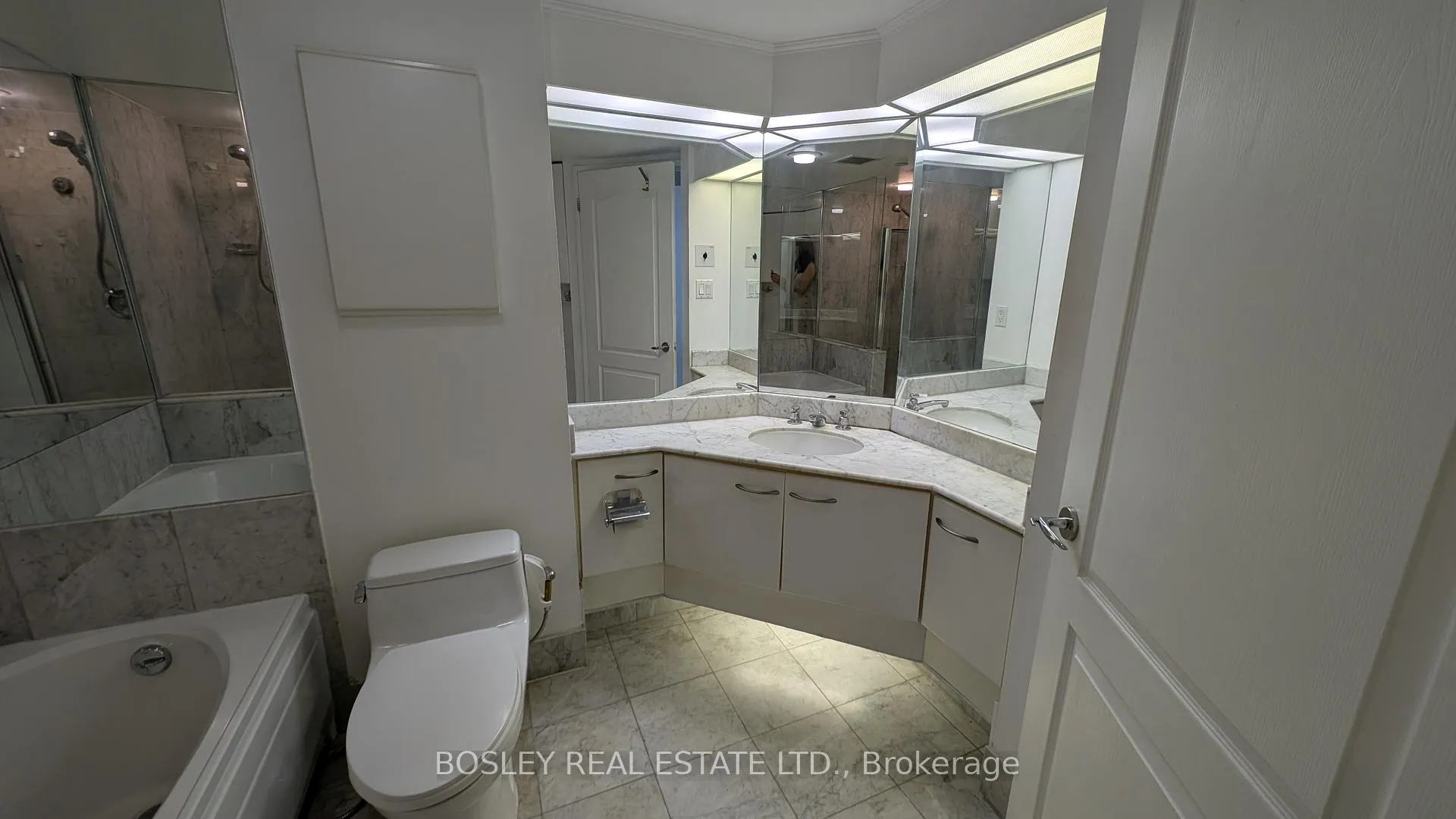 Photo 19 of Unit PH3403, 38 Elm Street, Toronto, Bay Street Corridor — HOMEH