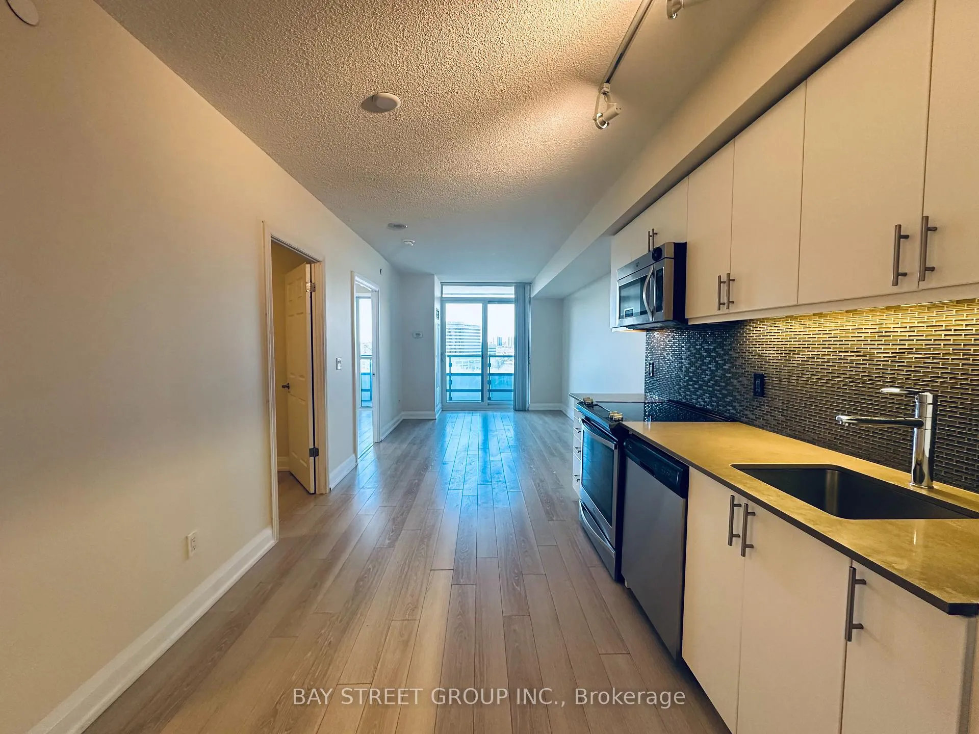 Photo 7 of Unit 501, 18 Graydon Hall Drive, North York, Parkwoods-Donalda — HOMEH