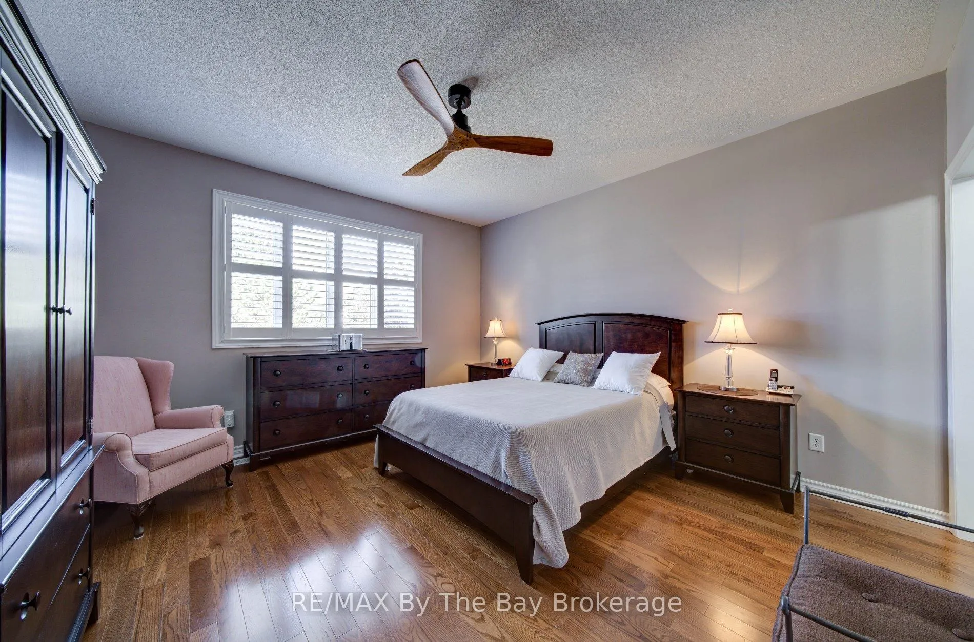 Photo 11 of 69 White Sands Way, Wasaga Beach — HOMEH