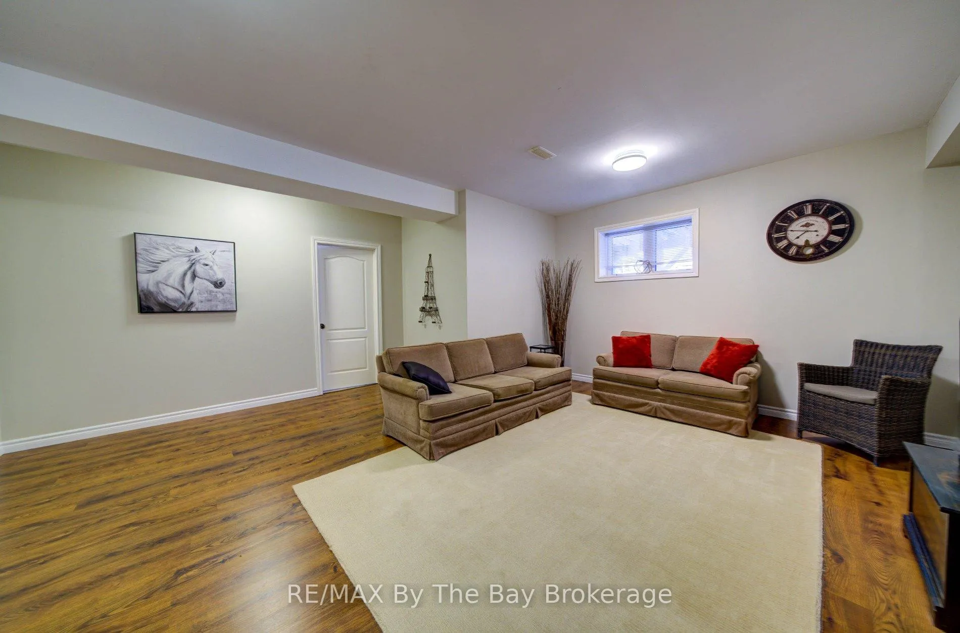 Photo 15 of 69 White Sands Way, Wasaga Beach — HOMEH