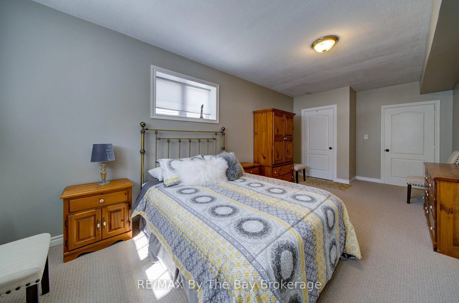 Photo 17 of 69 White Sands Way, Wasaga Beach — HOMEH