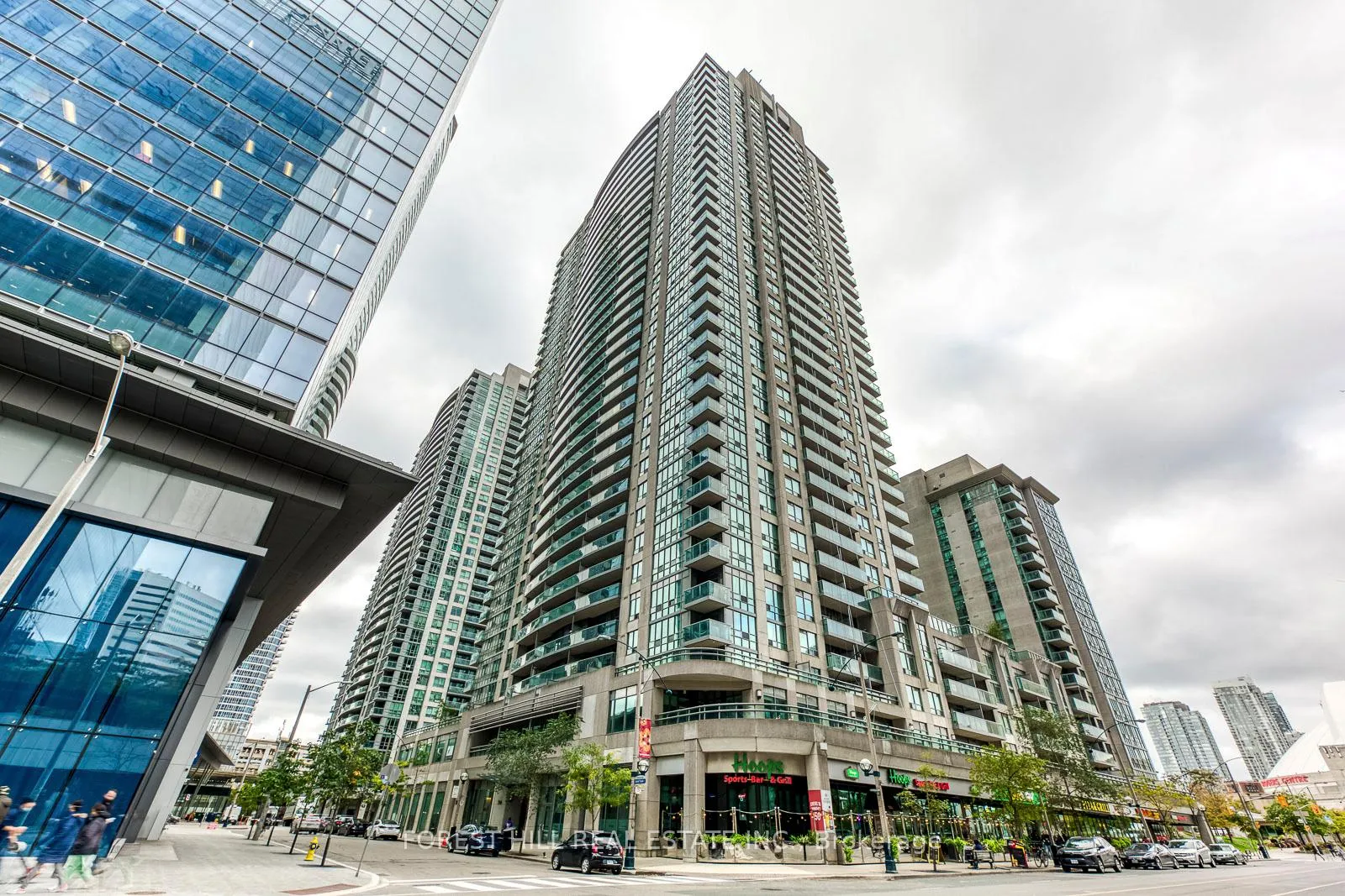 Photo 2 of Unit 515, 30 Grand Trunk Crescent, Toronto, Waterfront Communities — HOMEH