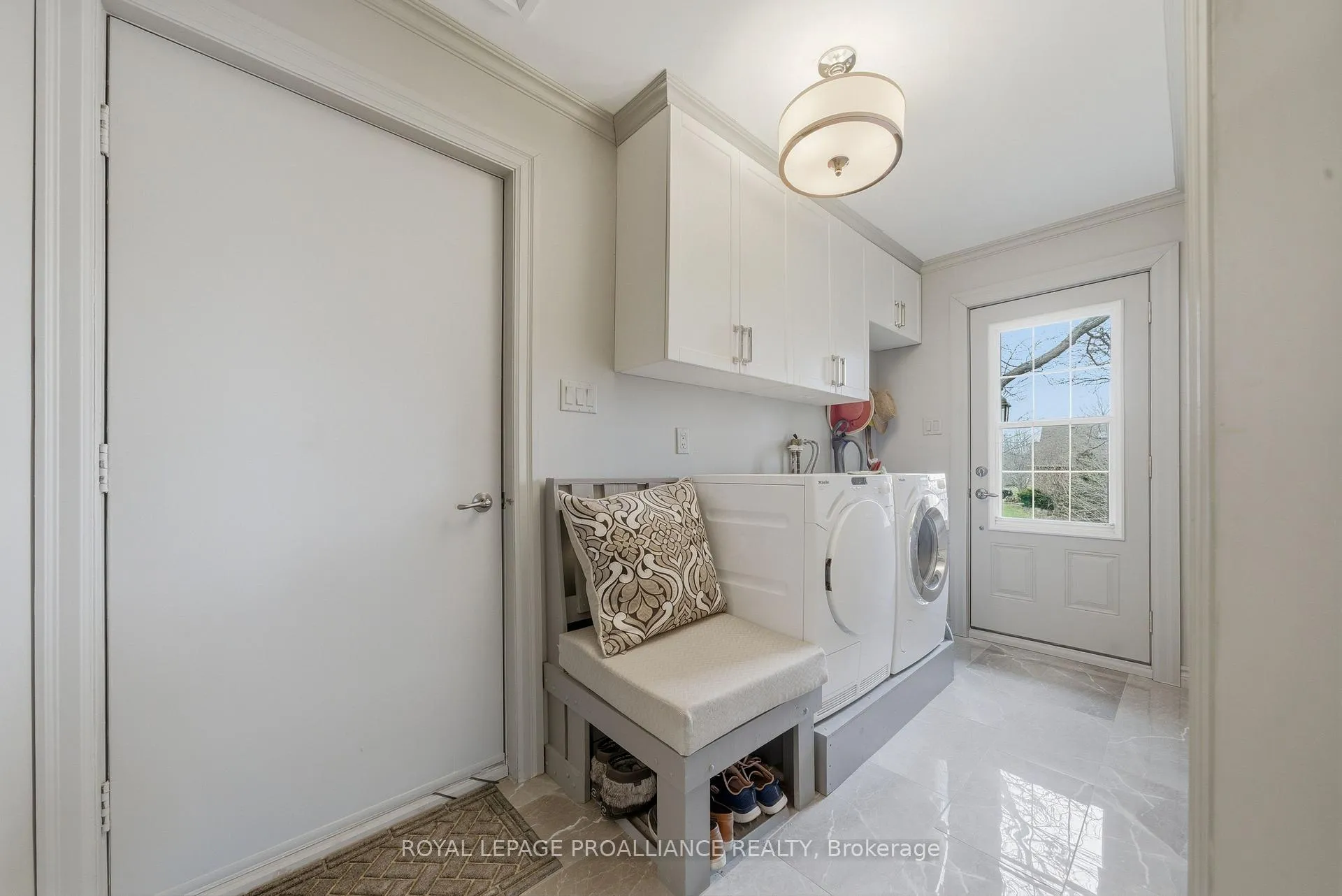 Photo 37 of 1544 County Road 14, Prince Edward County, Sophiasburg Ward — HOMEH