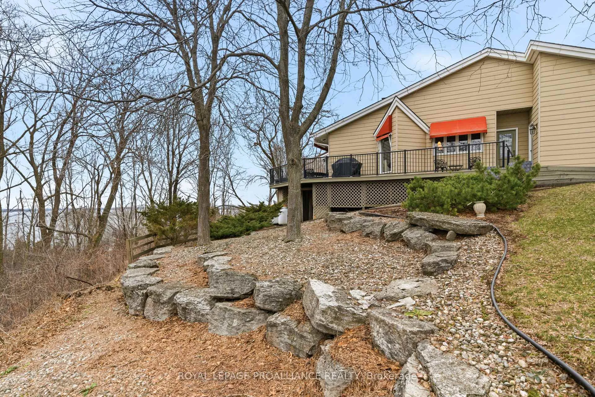 Photo 50 of 1544 County Road 14, Prince Edward County, Sophiasburg Ward — HOMEH