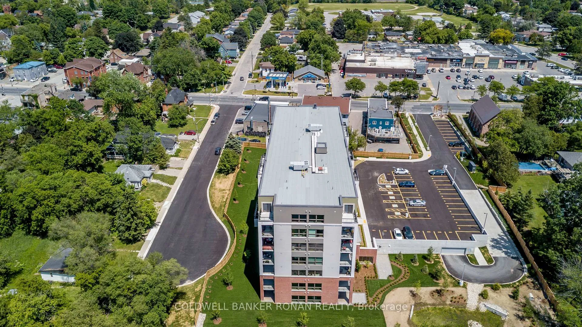 Photo 2 of Unit 407, 64 Queen Street S, New Tecumseth, Tottenham — HOMEH