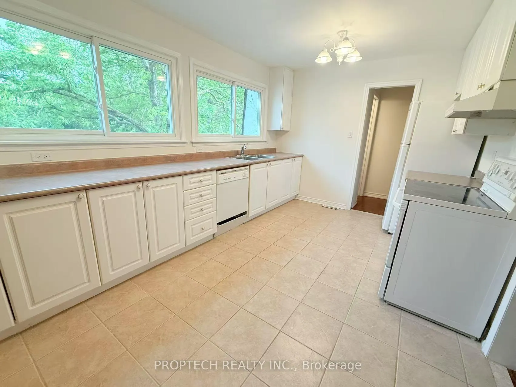 Photo 10 of Unit 51, 653 Village Parkway, Markham, Unionville — HOMEH