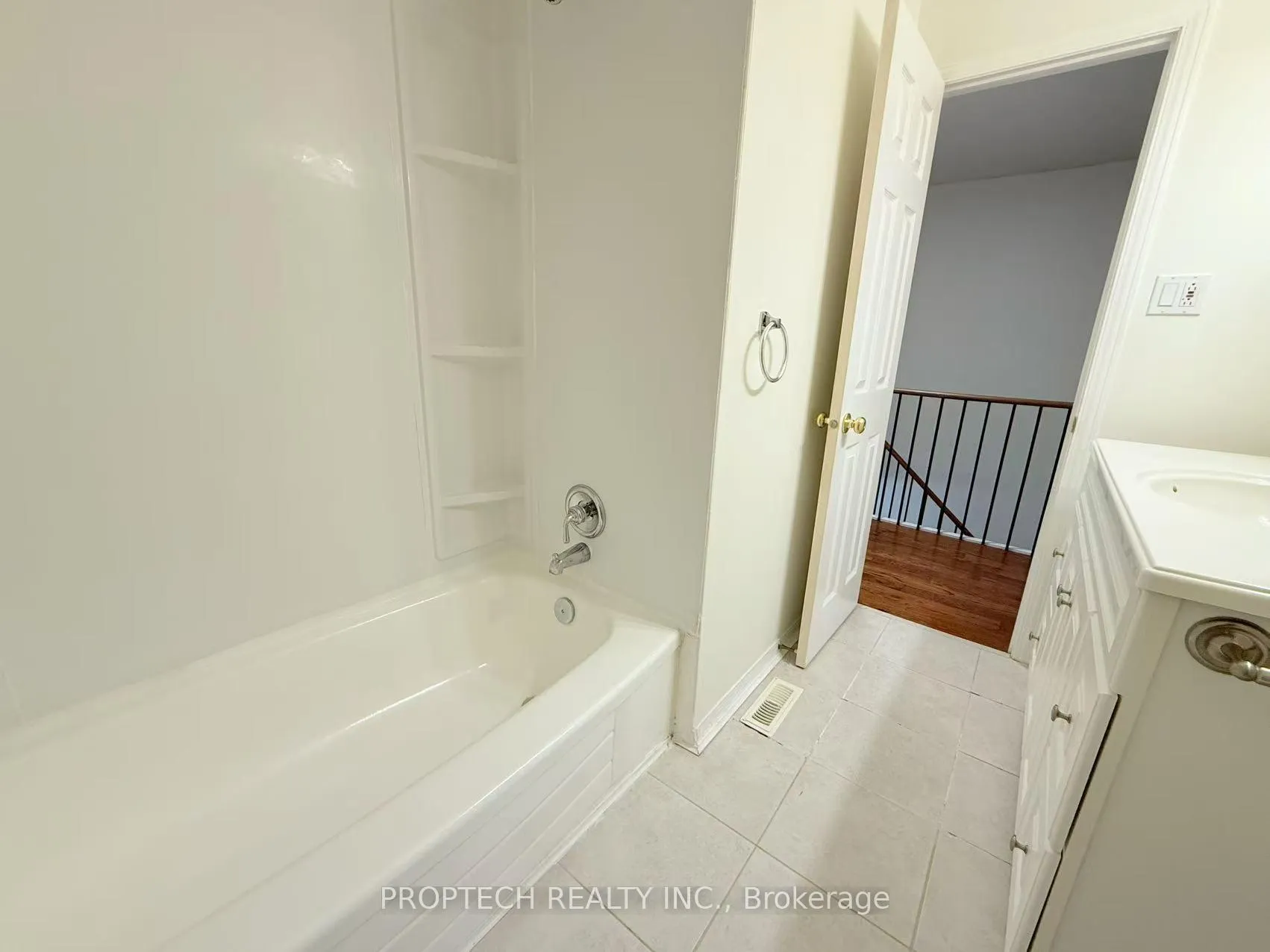Photo 17 of Unit 51, 653 Village Parkway, Markham, Unionville — HOMEH