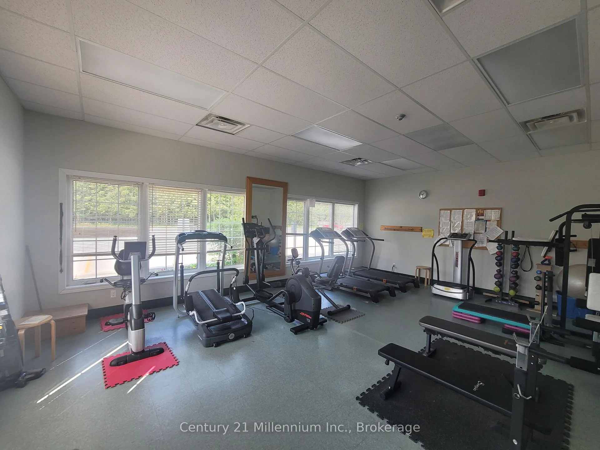 Photo 22 of 9 Illinois Crescent, Wasaga Beach — HOMEH