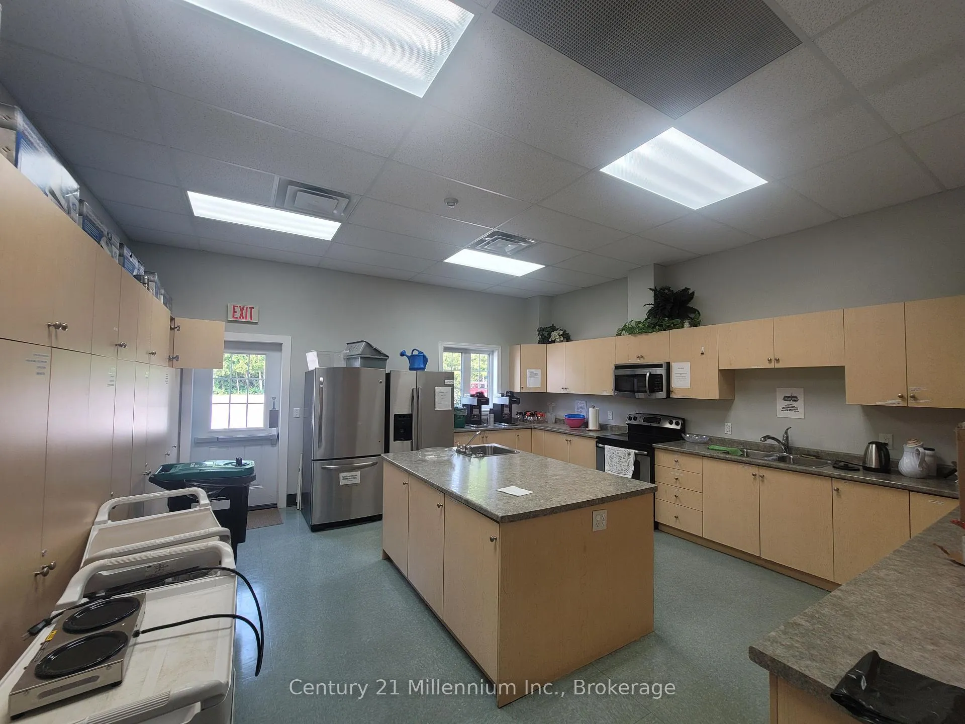 Photo 24 of 9 Illinois Crescent, Wasaga Beach — HOMEH