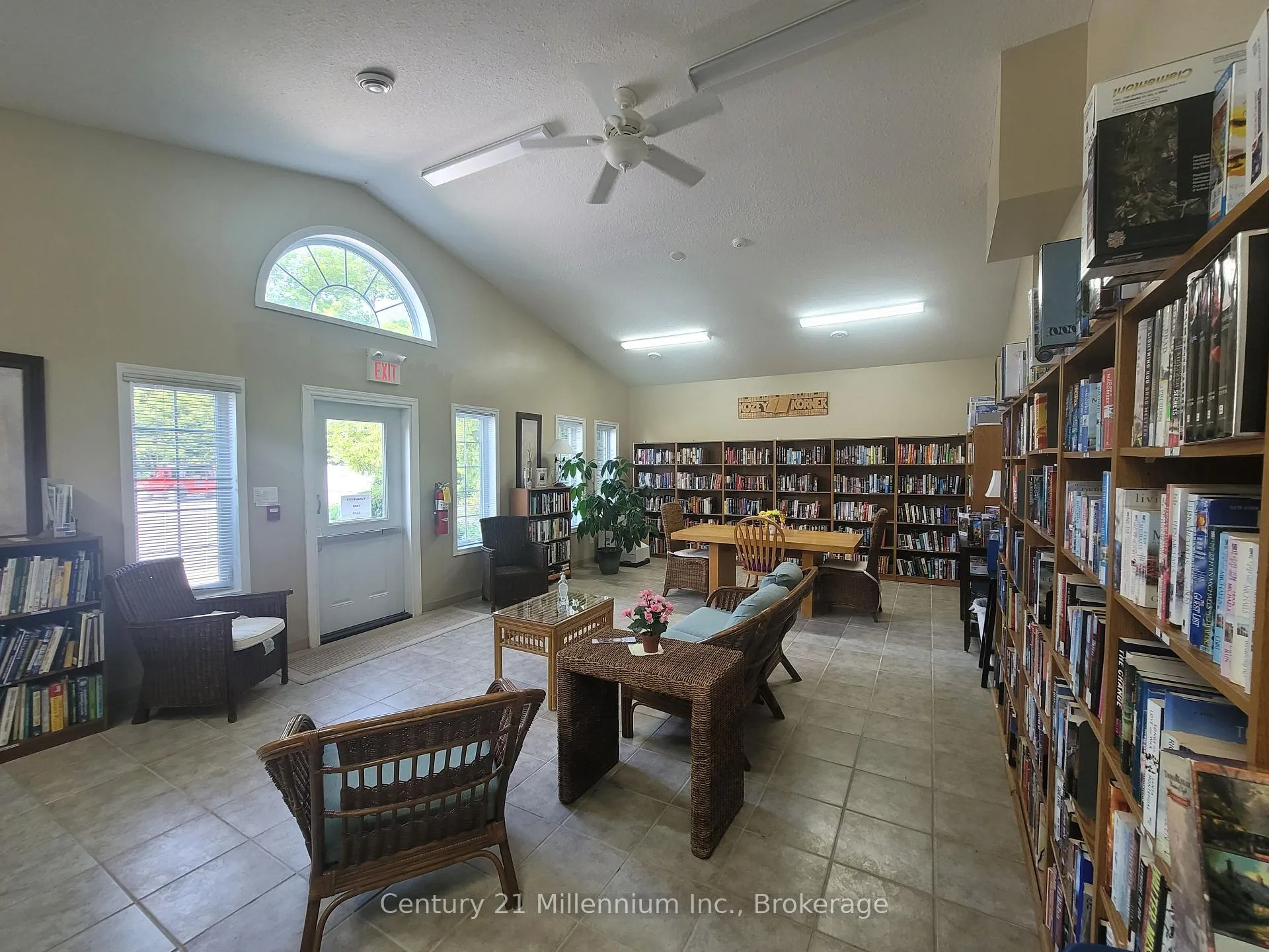 Photo 26 of 9 Illinois Crescent, Wasaga Beach — HOMEH
