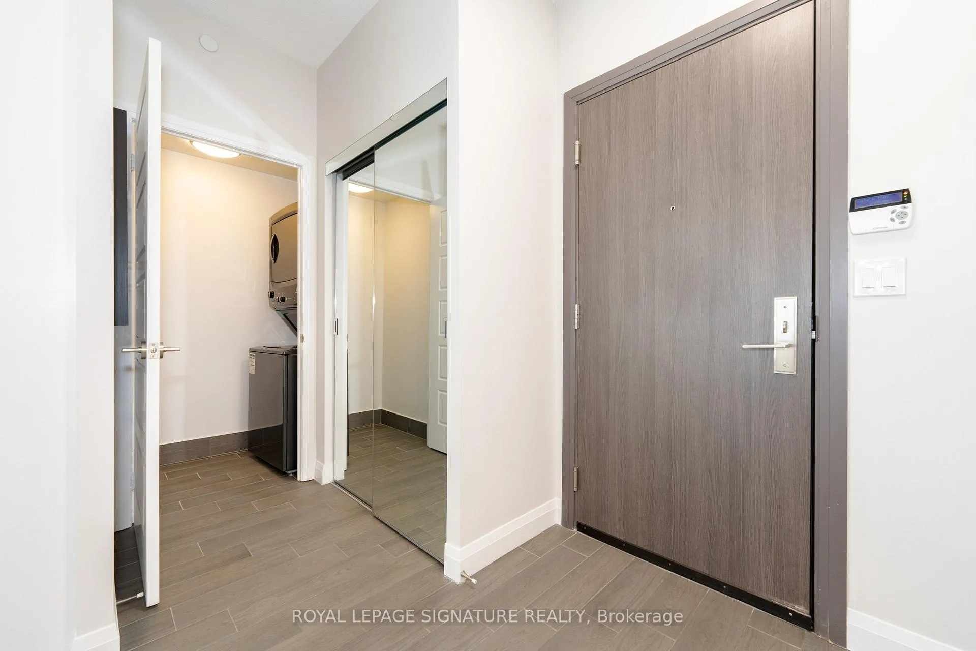 Photo 6 of Unit 1709, 15 Water Walk Drive, Markham, Unionville — HOMEH