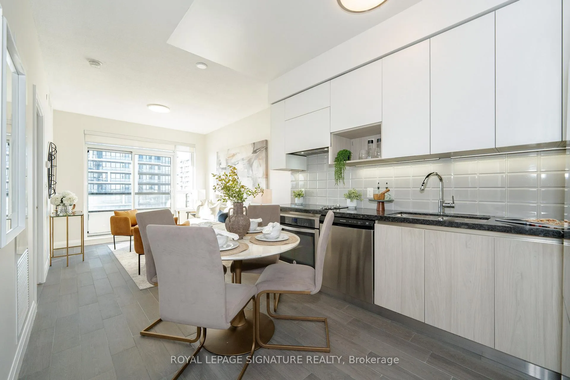 Photo 9 of Unit 1709, 15 Water Walk Drive, Markham, Unionville — HOMEH