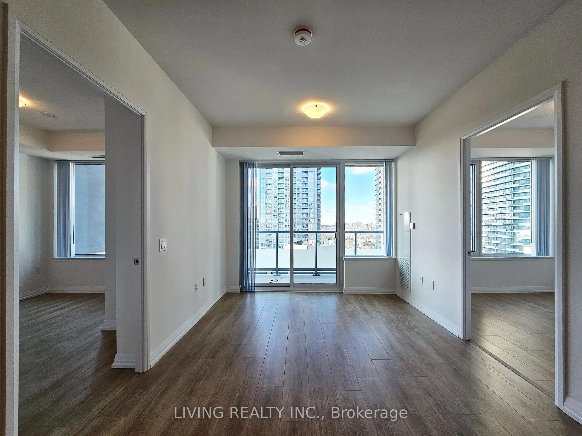 Front of Unit 2201, 25 Holly Street