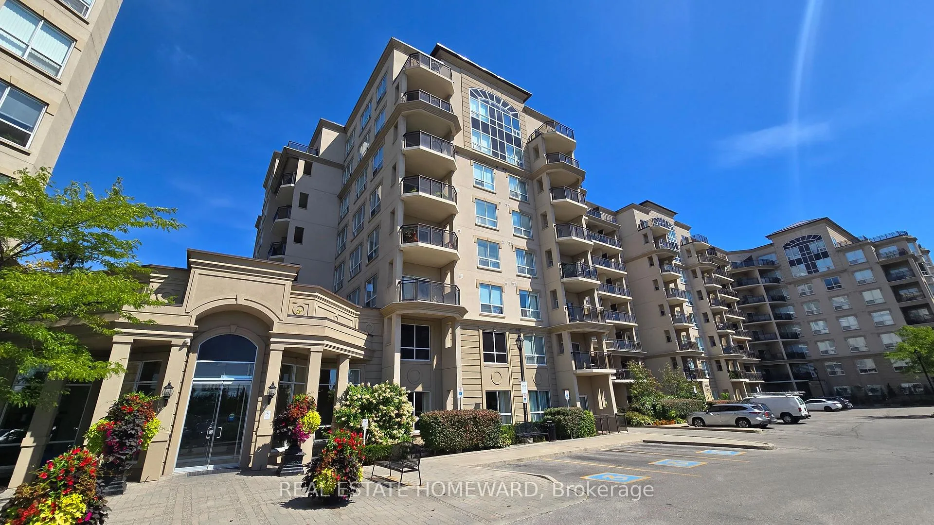 Photo 1 of Unit 314, 2 Maison Parc Court, Vaughan, Lakeview Estates — HOMEH